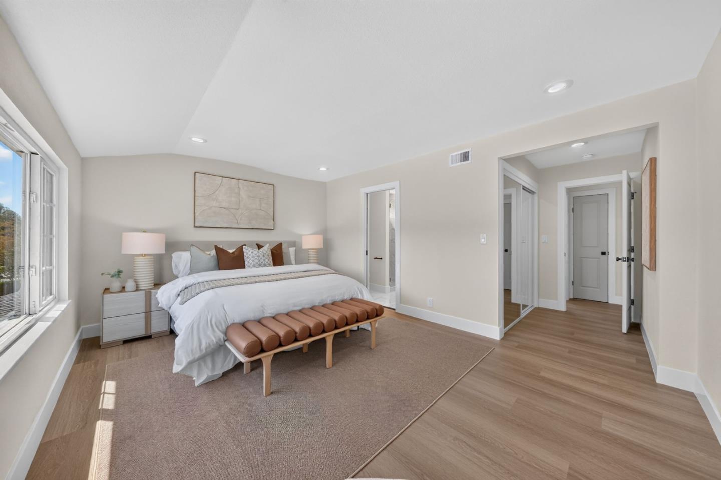 1031 Mount Darwin DR