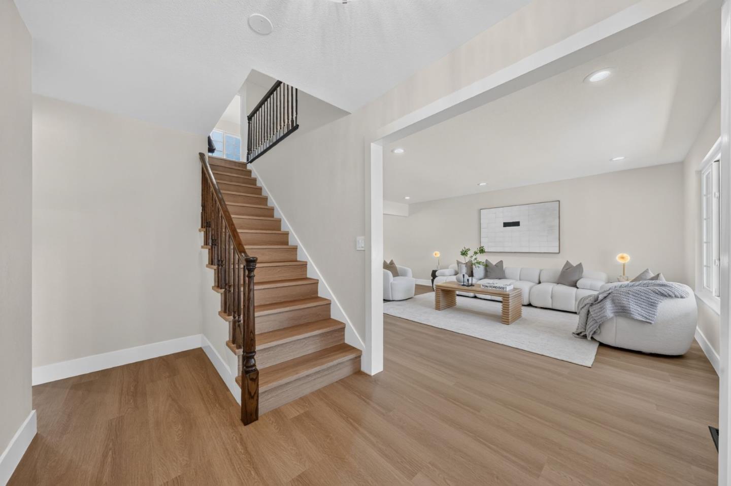 1031 Mount Darwin DR