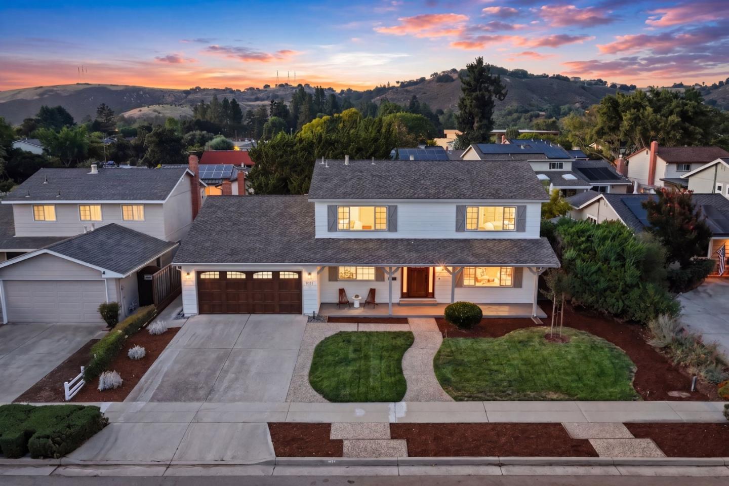 1031 Mount Darwin DR