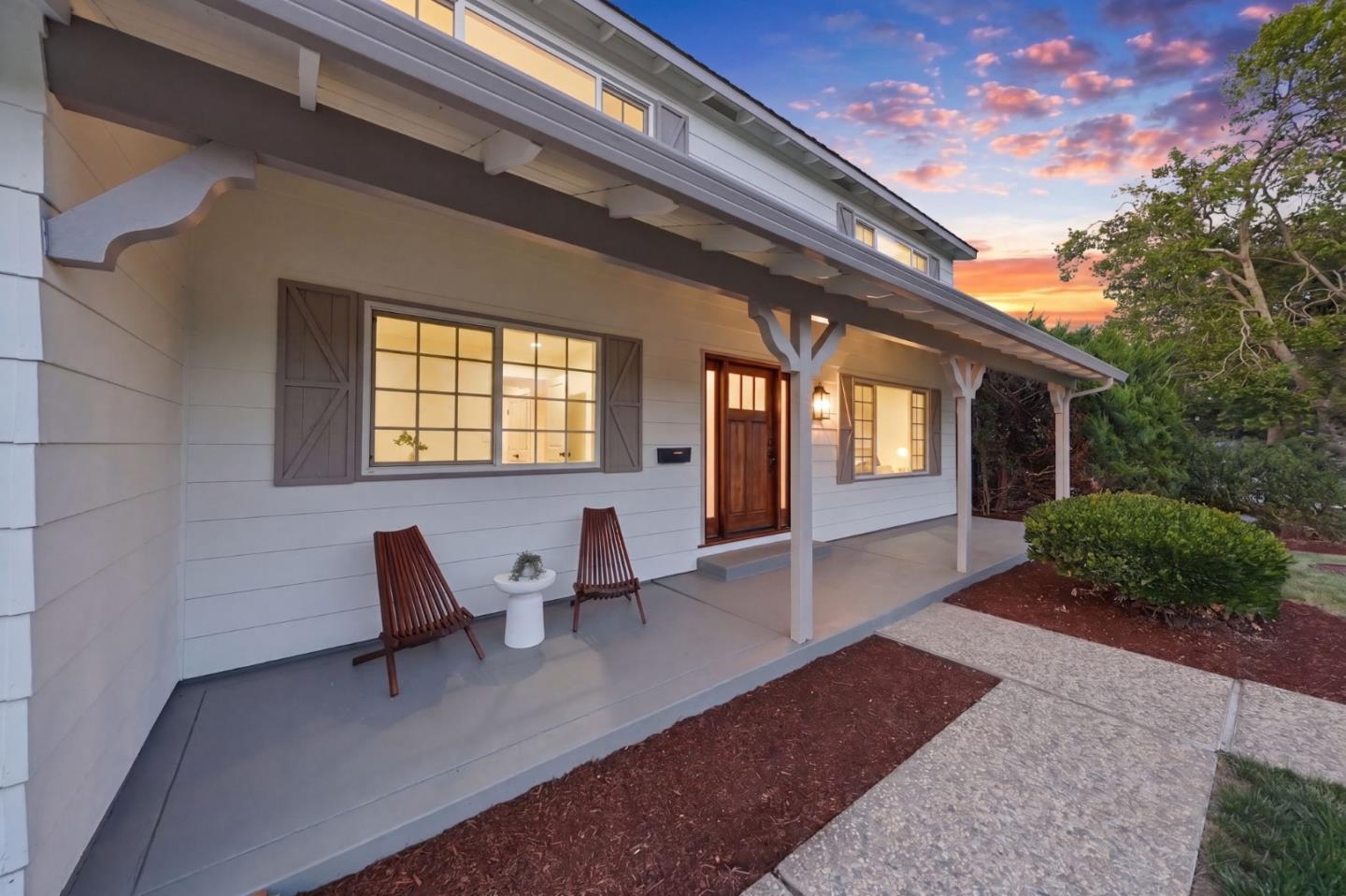 1031 Mount Darwin DR