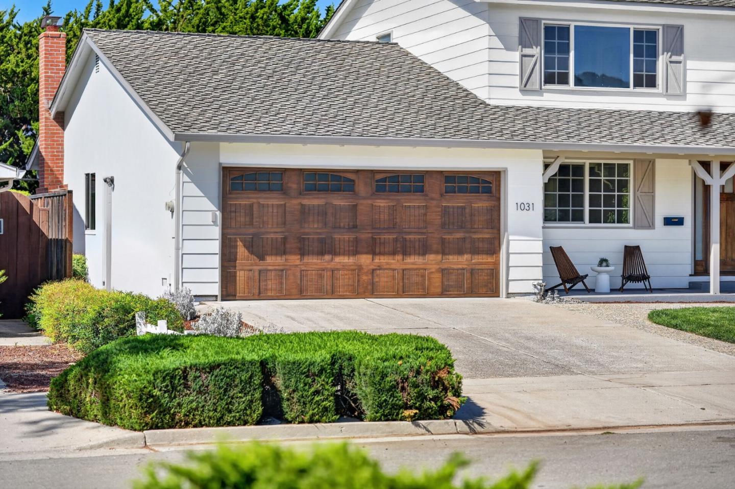 1031 Mount Darwin DR