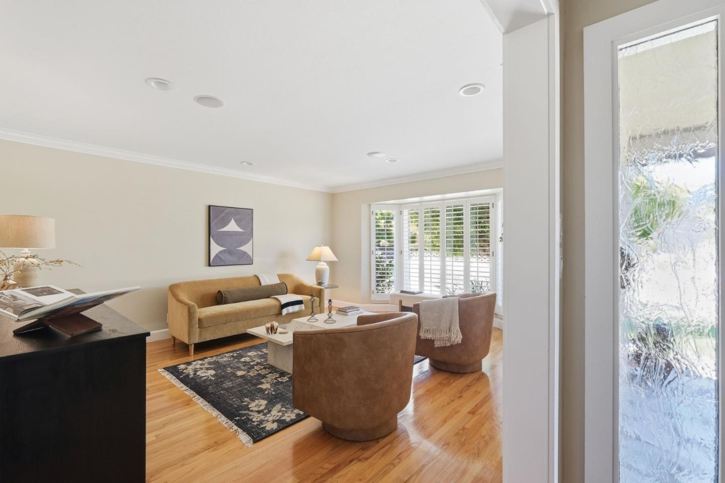 116 Meadowbrook DR