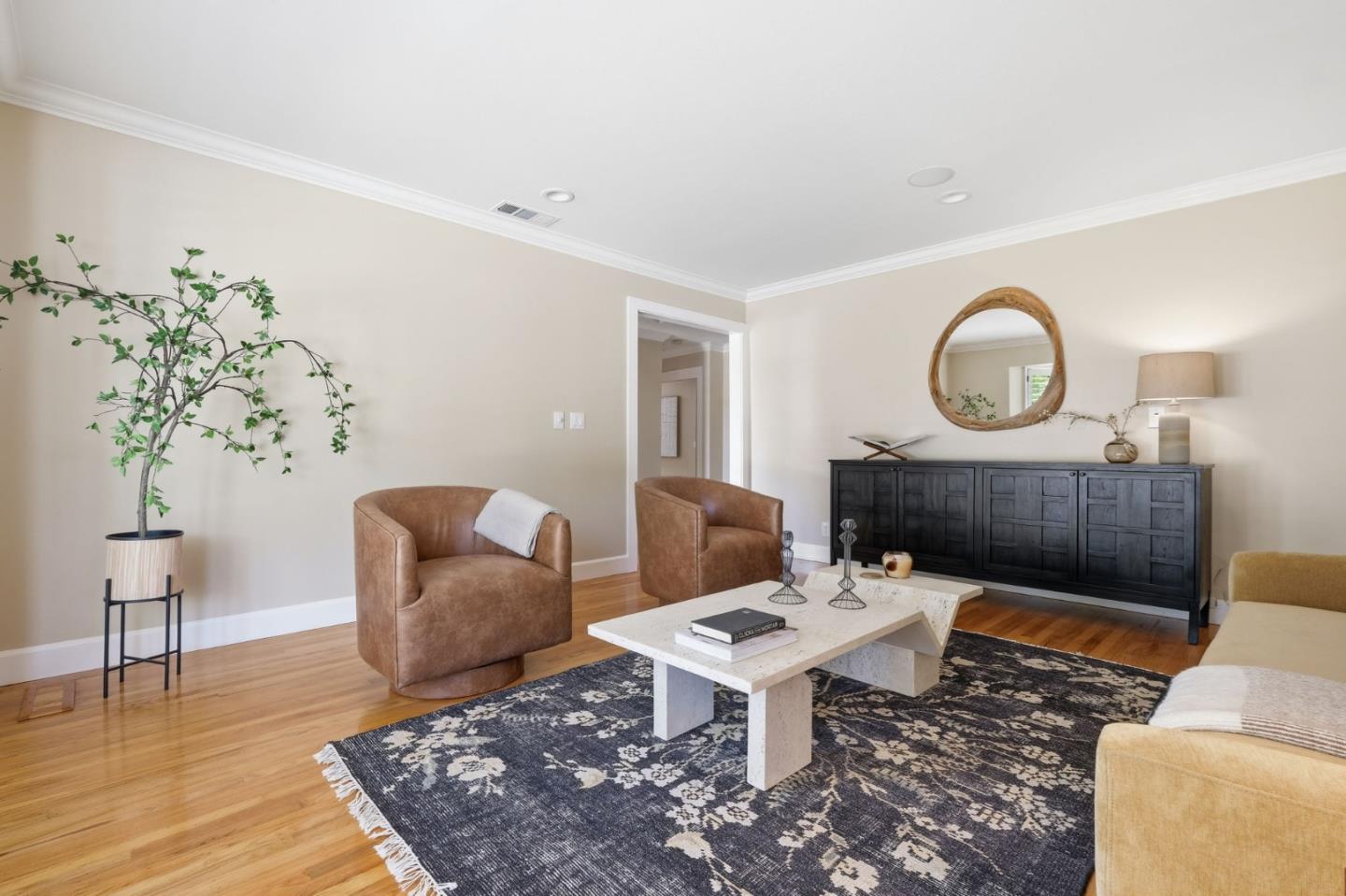 116 Meadowbrook DR