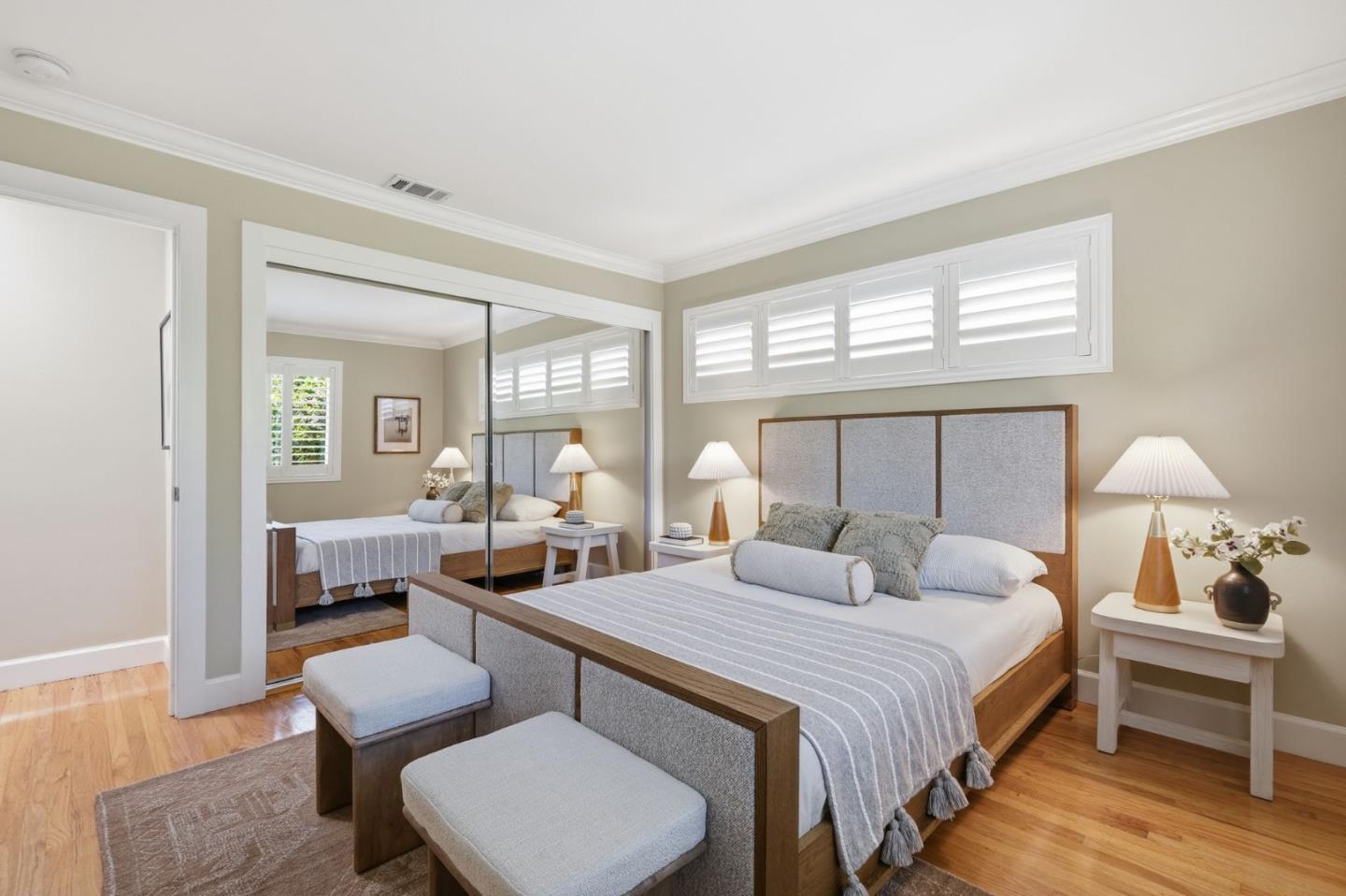 116 Meadowbrook DR