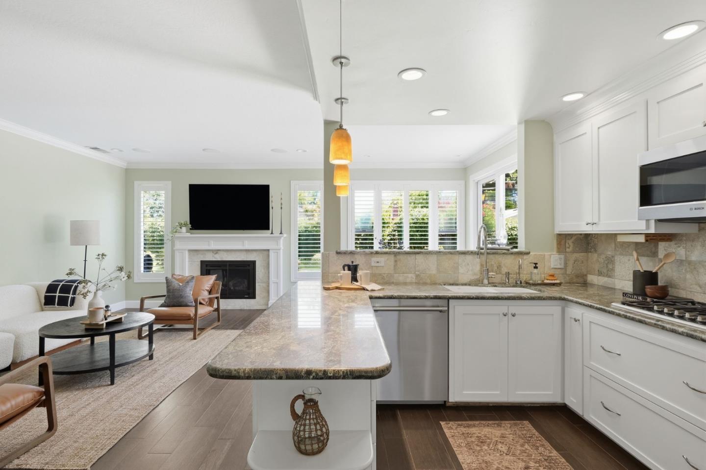 116 Meadowbrook DR