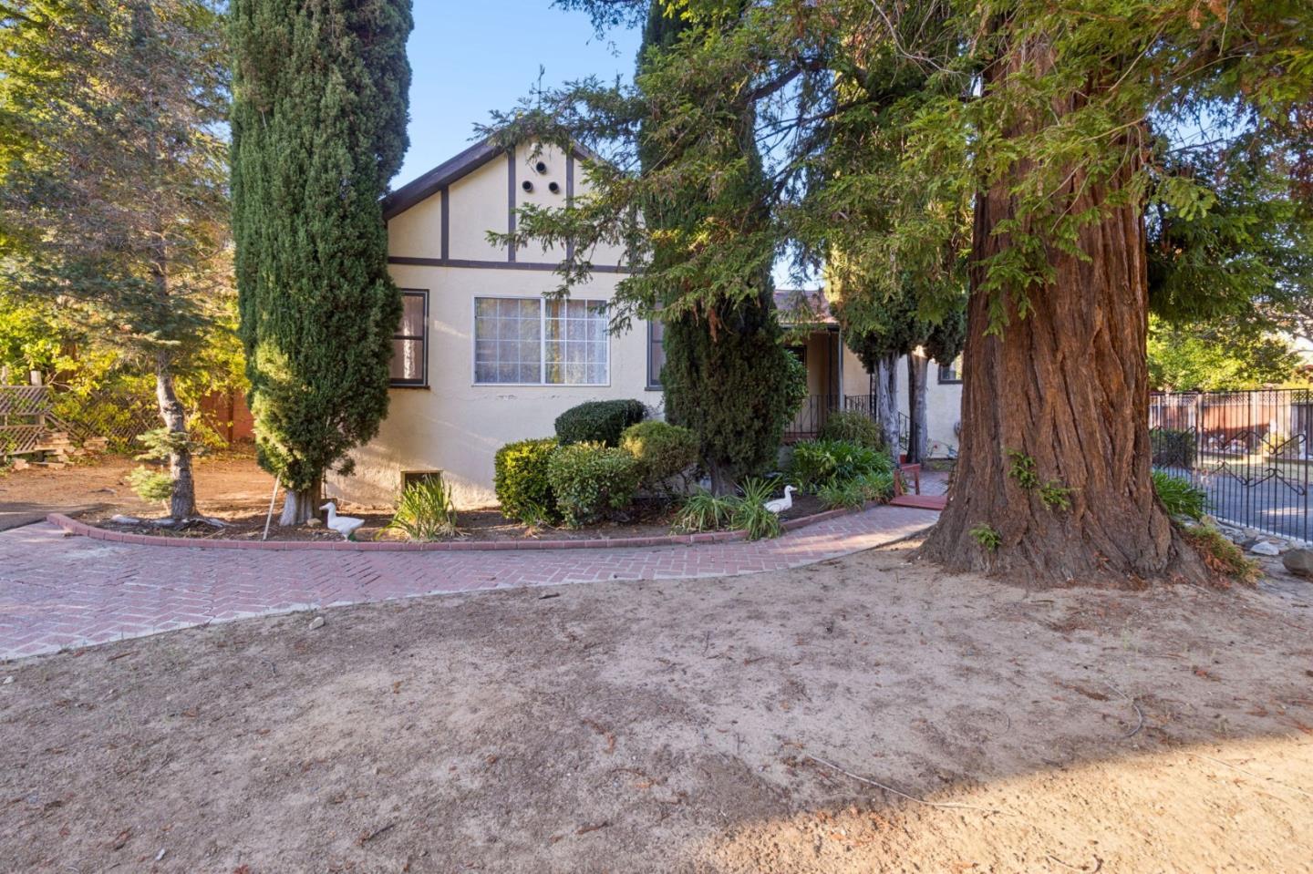 1551 Walters AVE