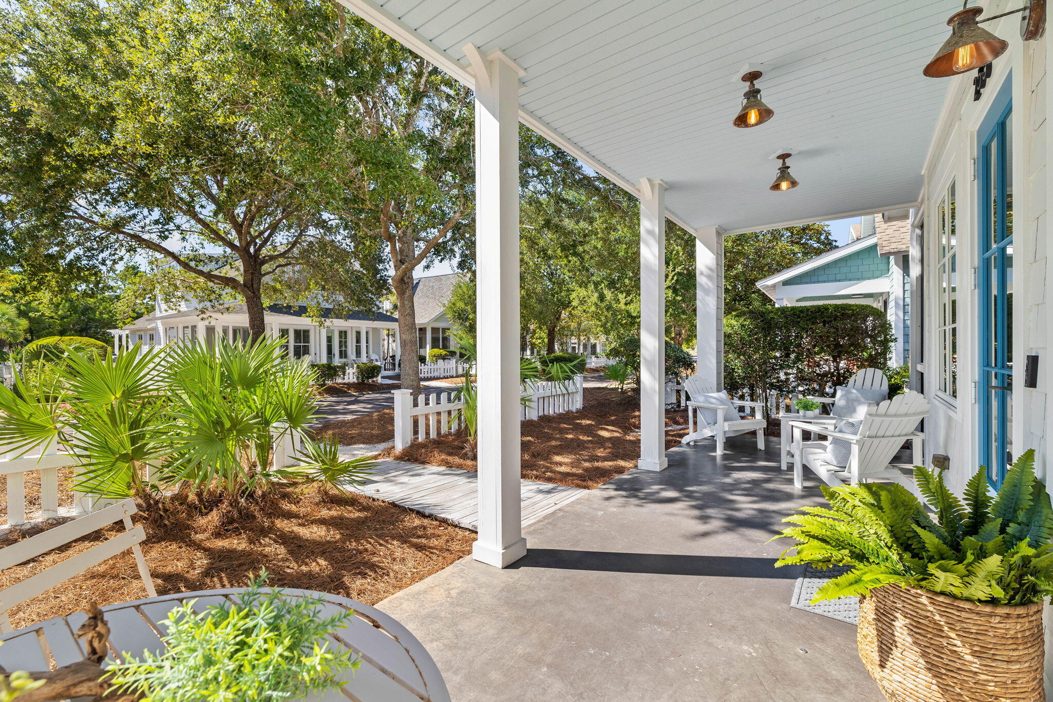 253 Salt Box Lane