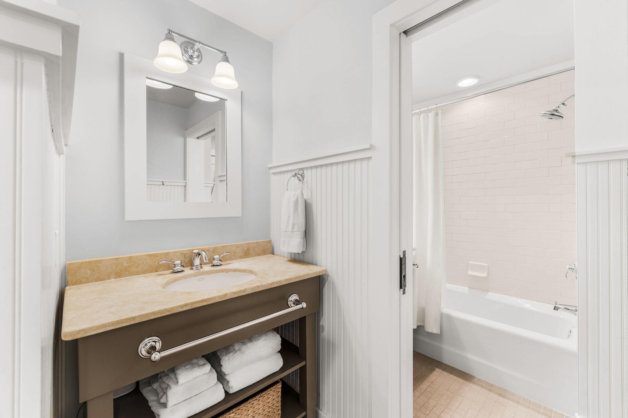 253 Salt Box Lane