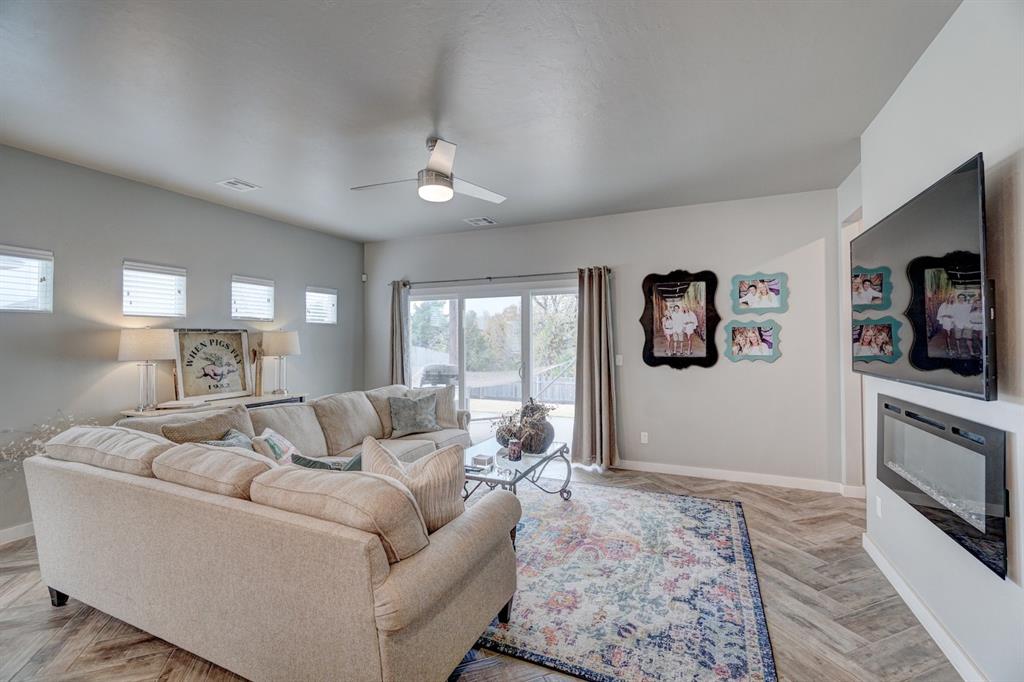 18205 Chisholm Creek Farm Lane