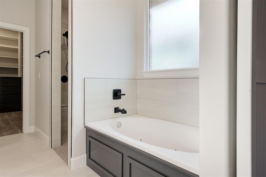 11421 White Tail Ridge