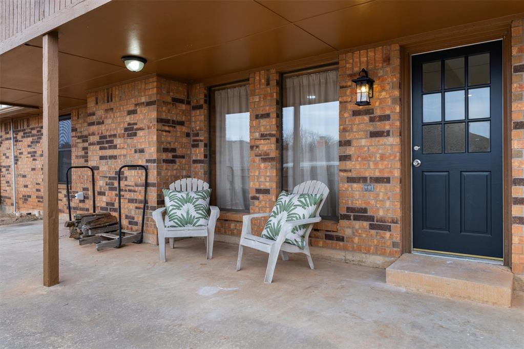 1713 Whispering Creek Court