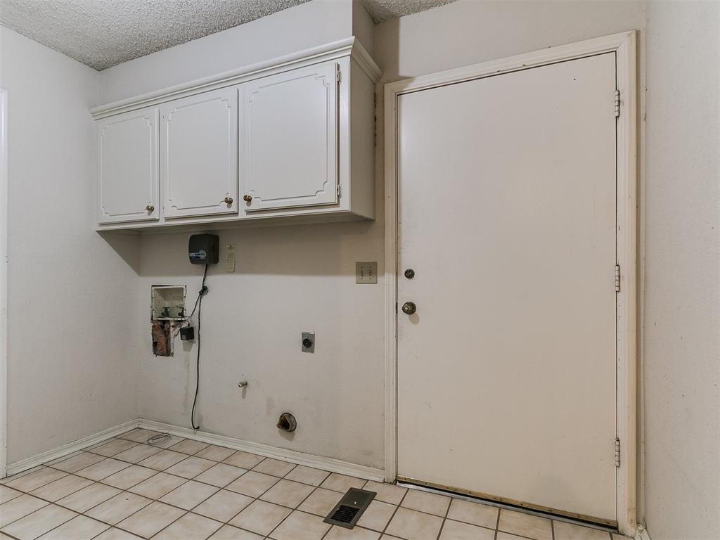 1912 Nighthawk Drive