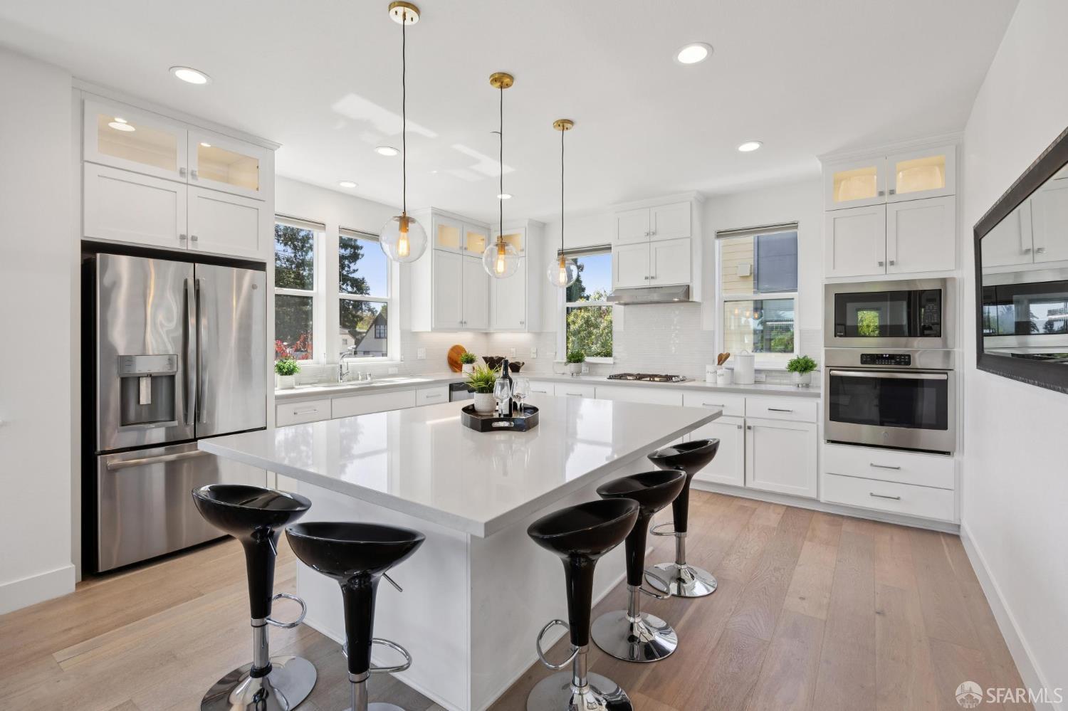 2 Avondale Avenue