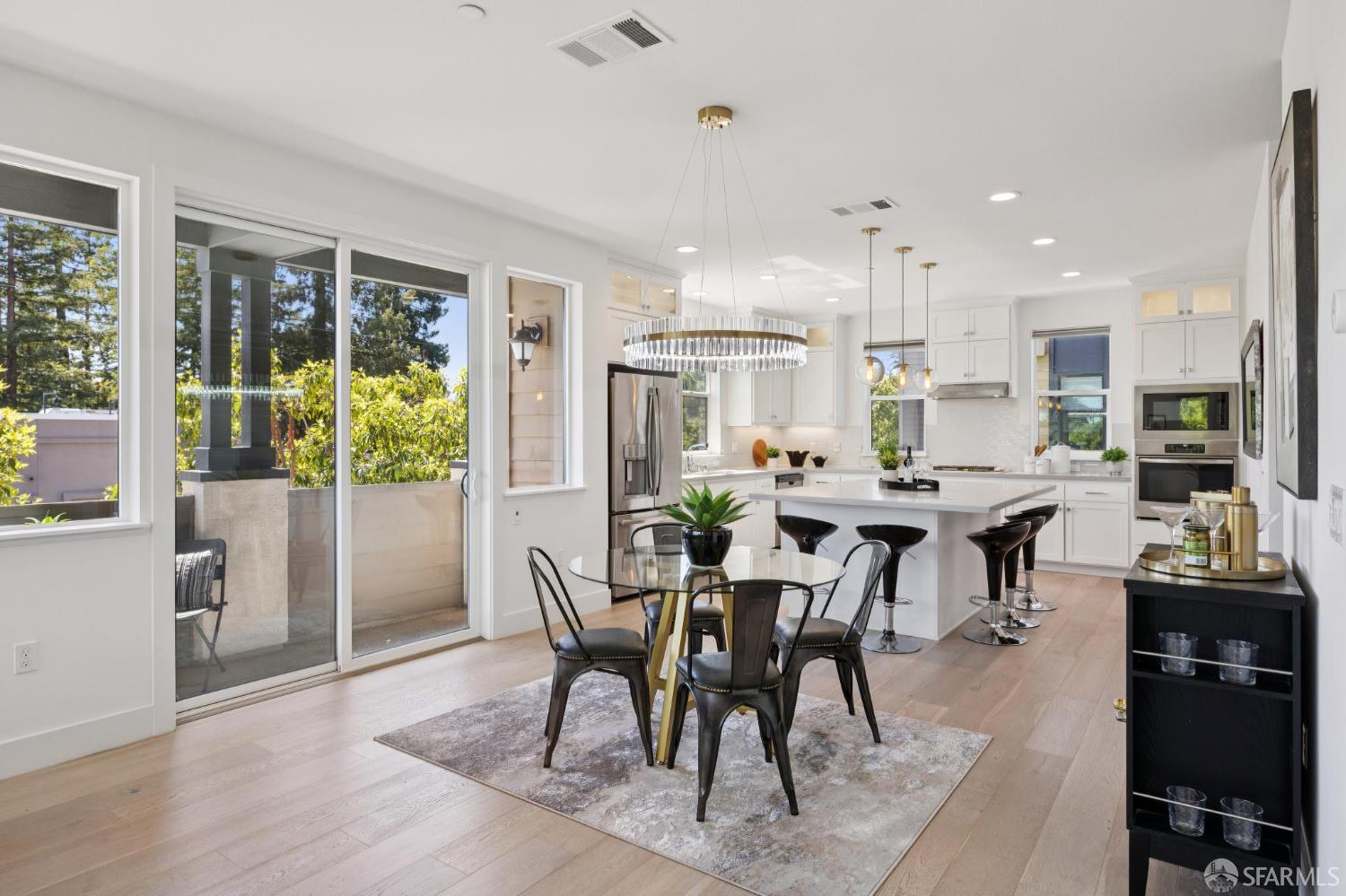 2 Avondale Avenue
