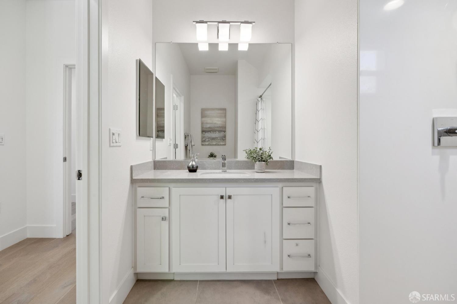 2 Avondale Avenue