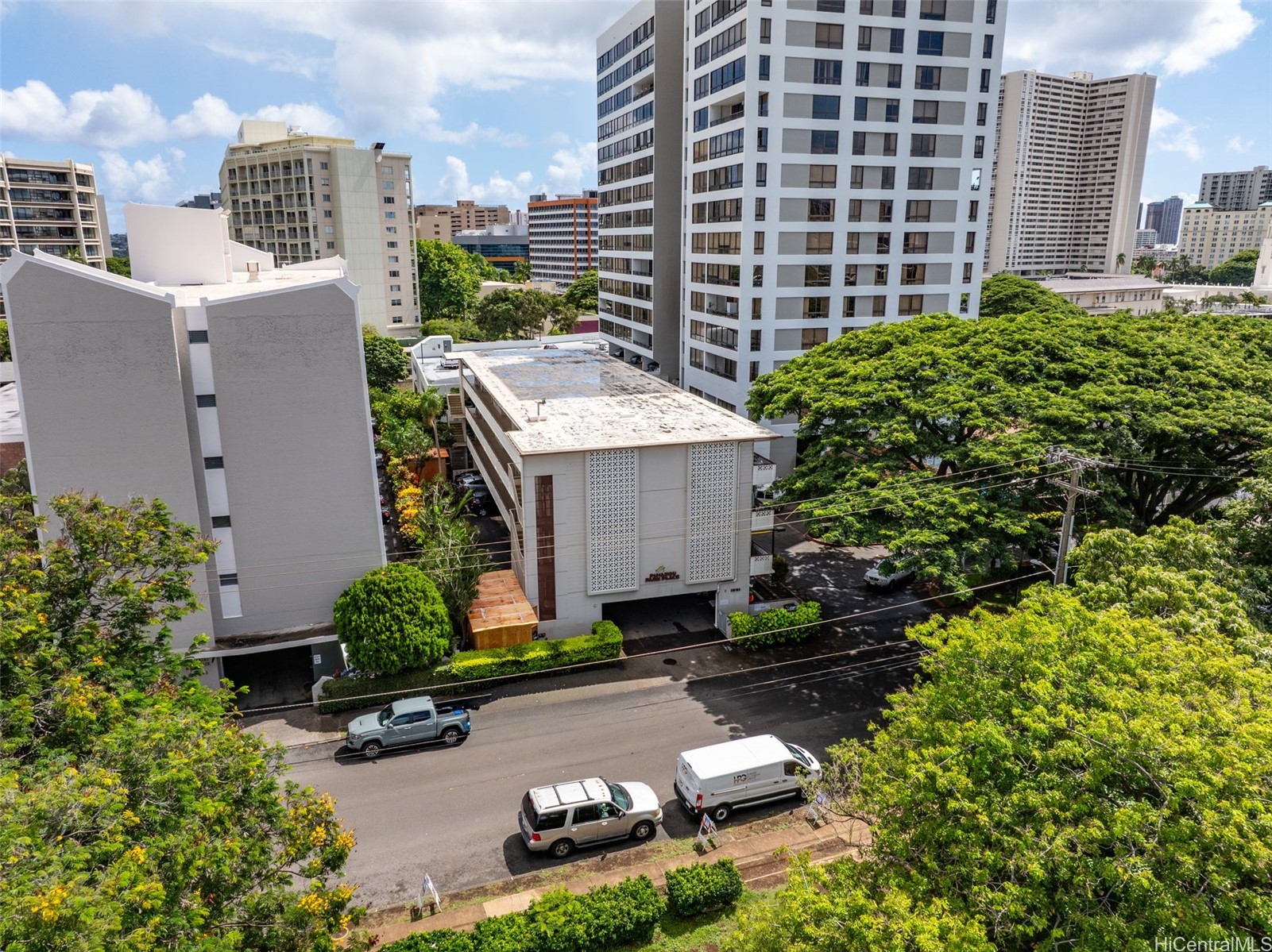 1531 Makiki Street 406