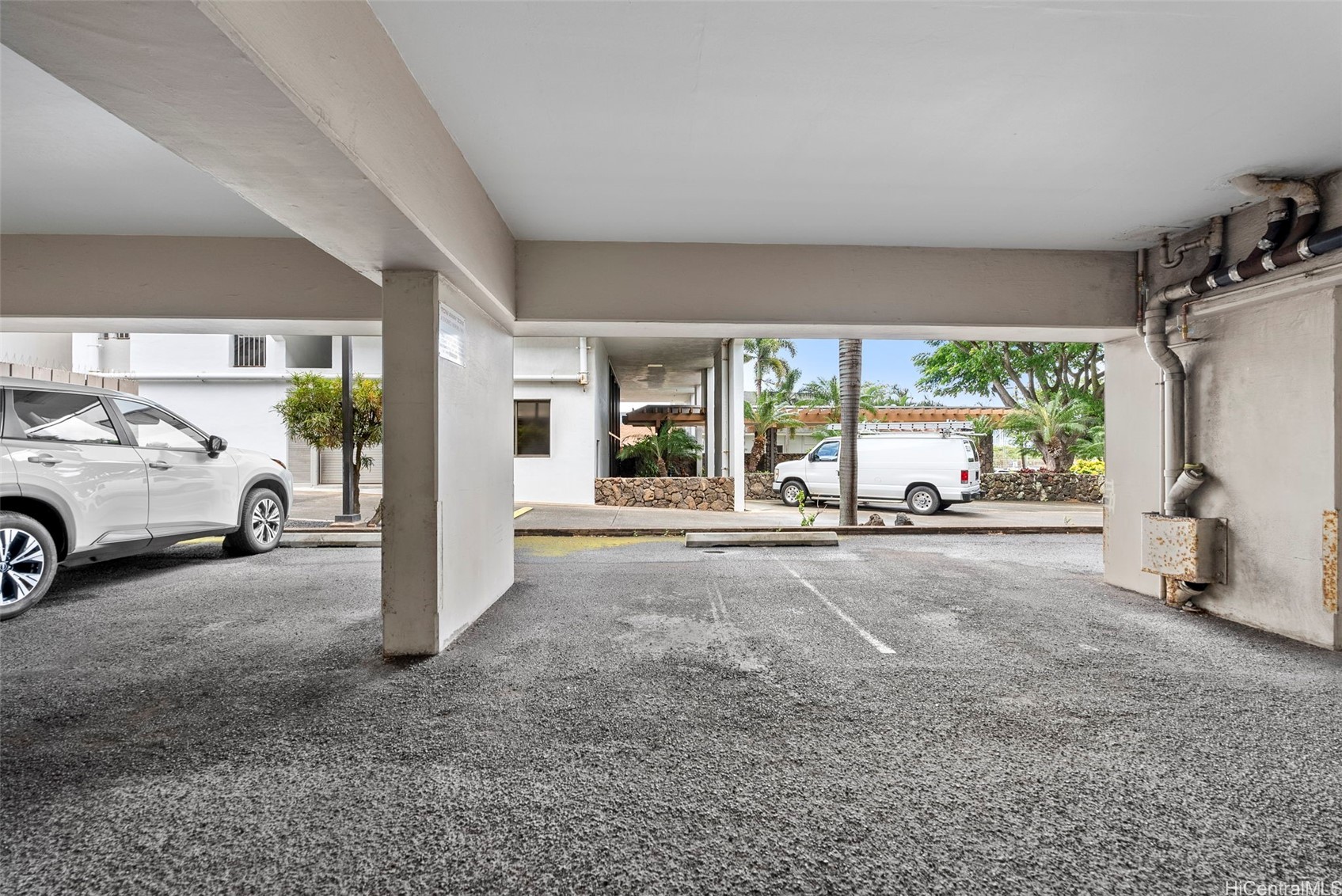 1531 Makiki Street 406