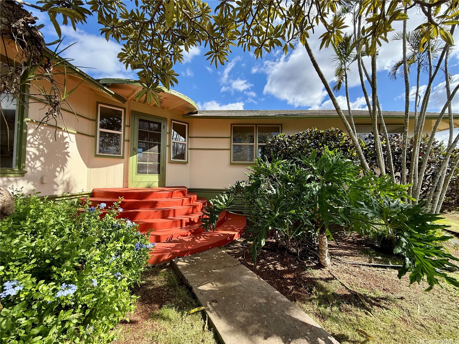 66-924 Kiekonea Way