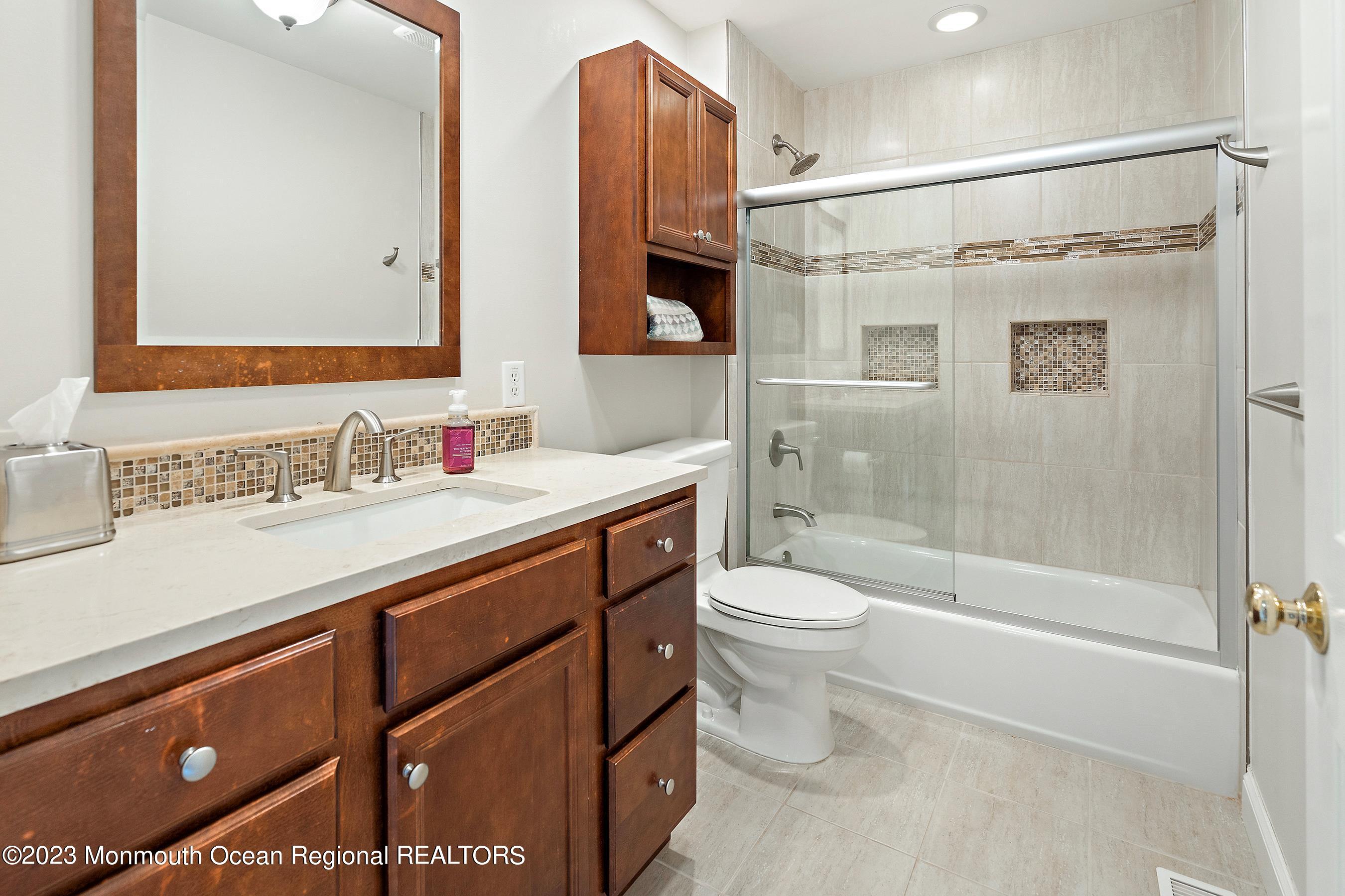 7 Molly Pitcher Drive