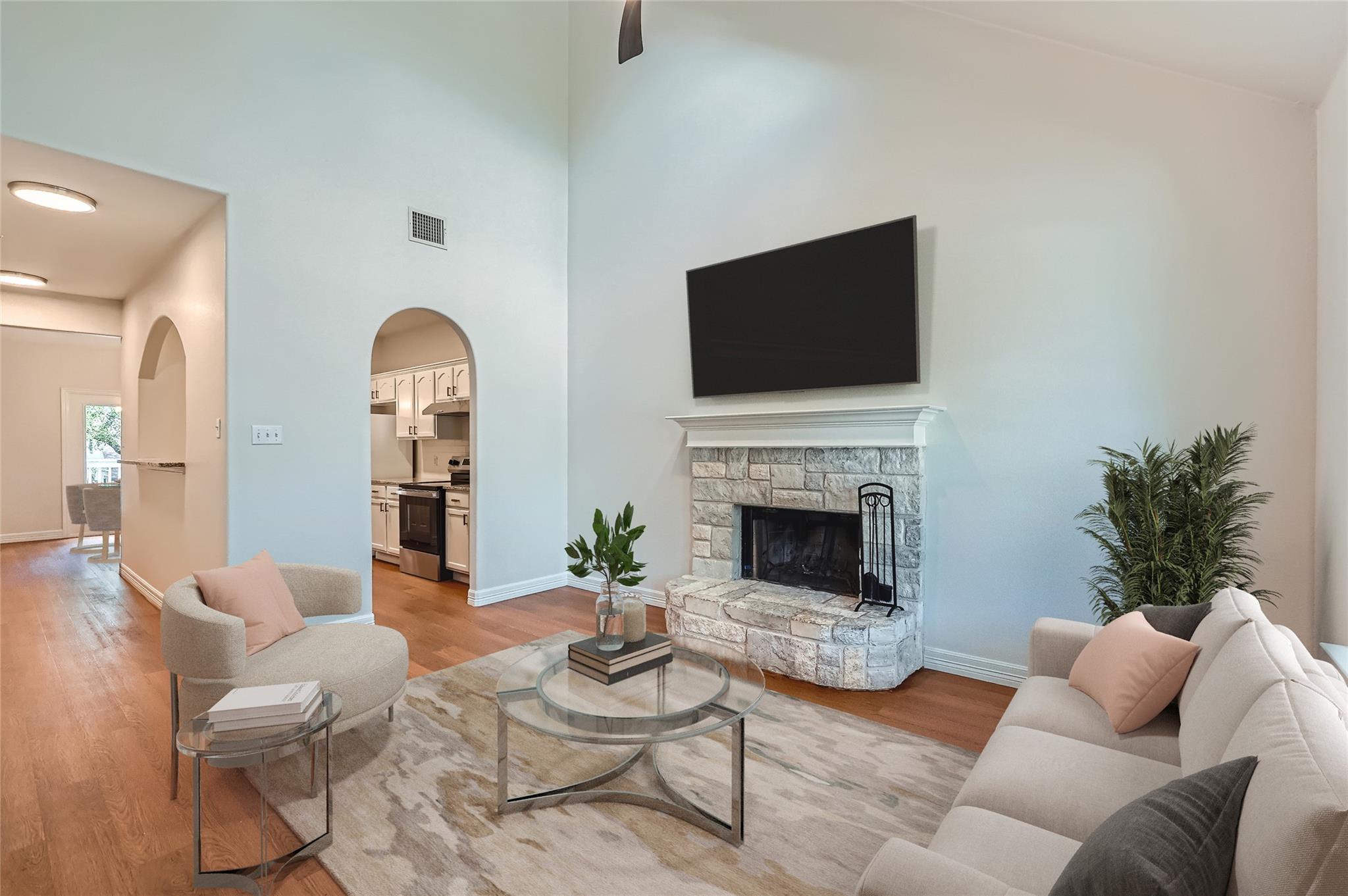 2033 Northview DR