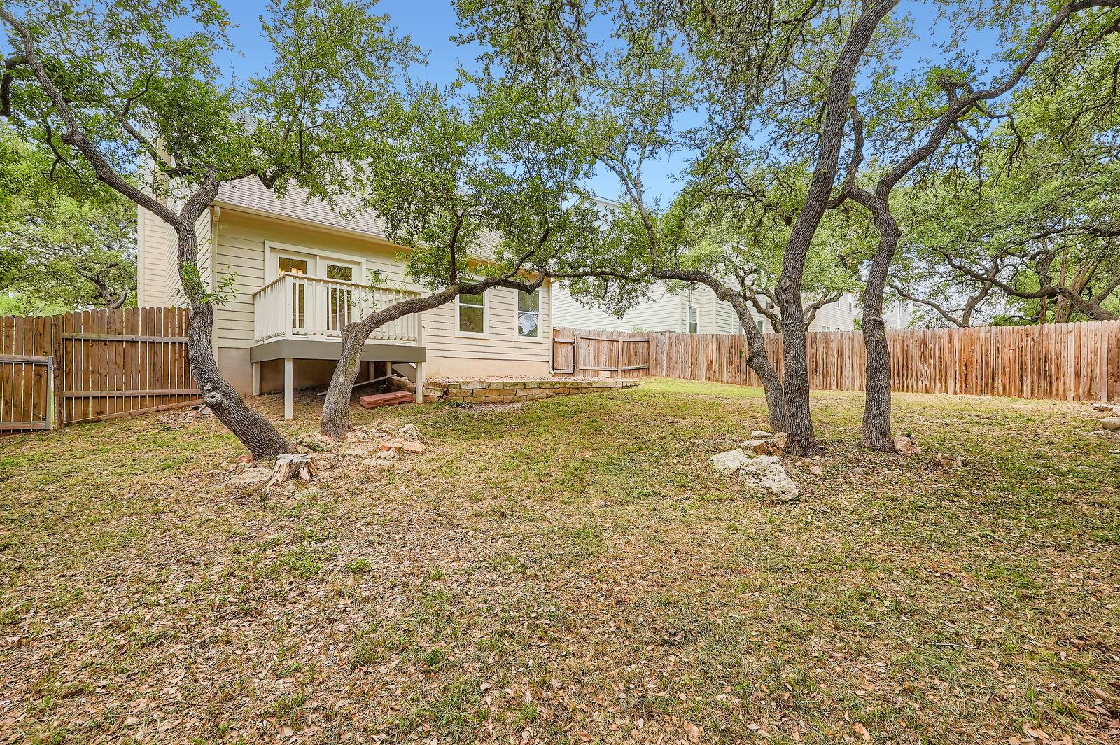2033 Northview DR