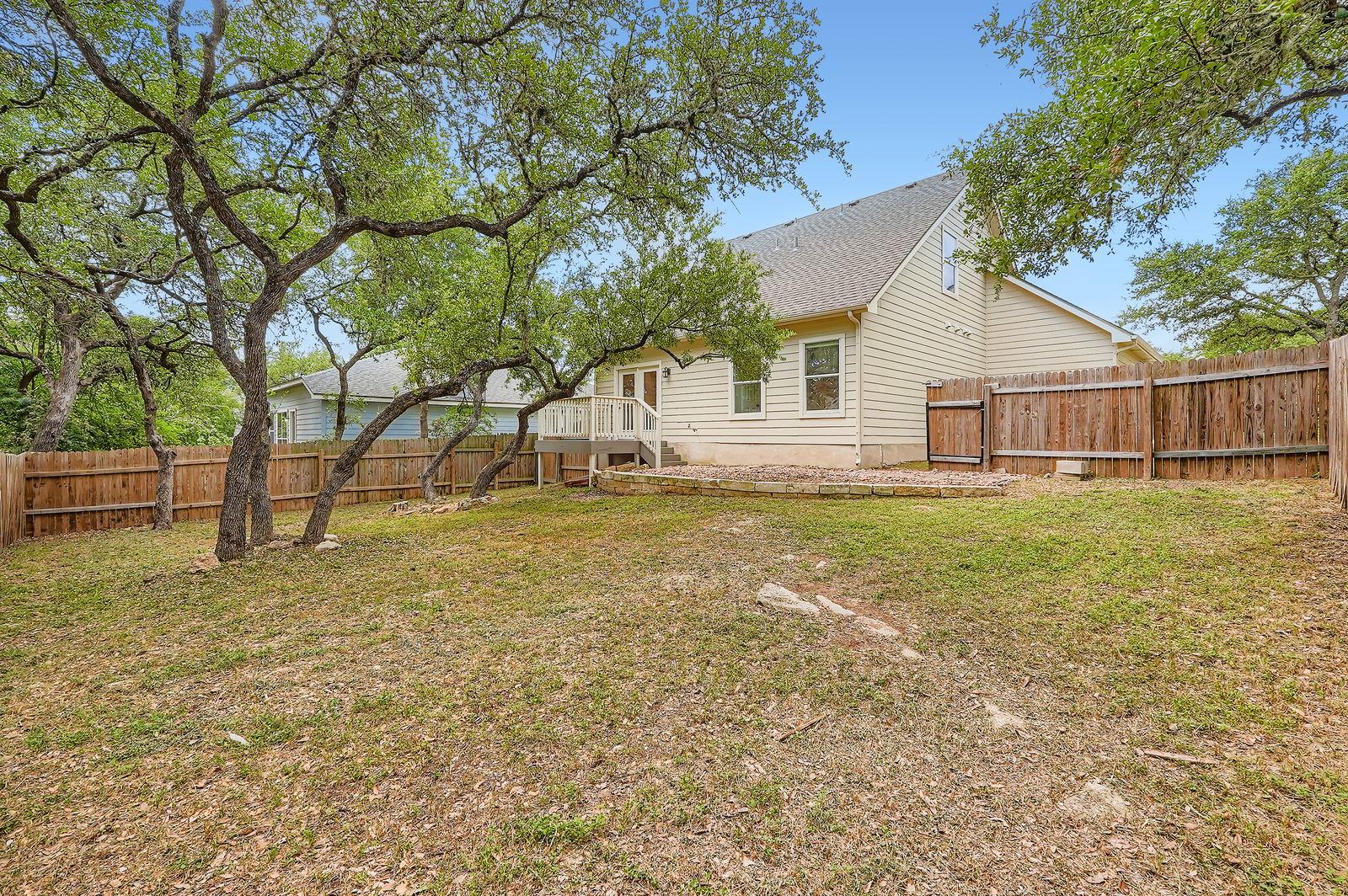 2033 Northview DR