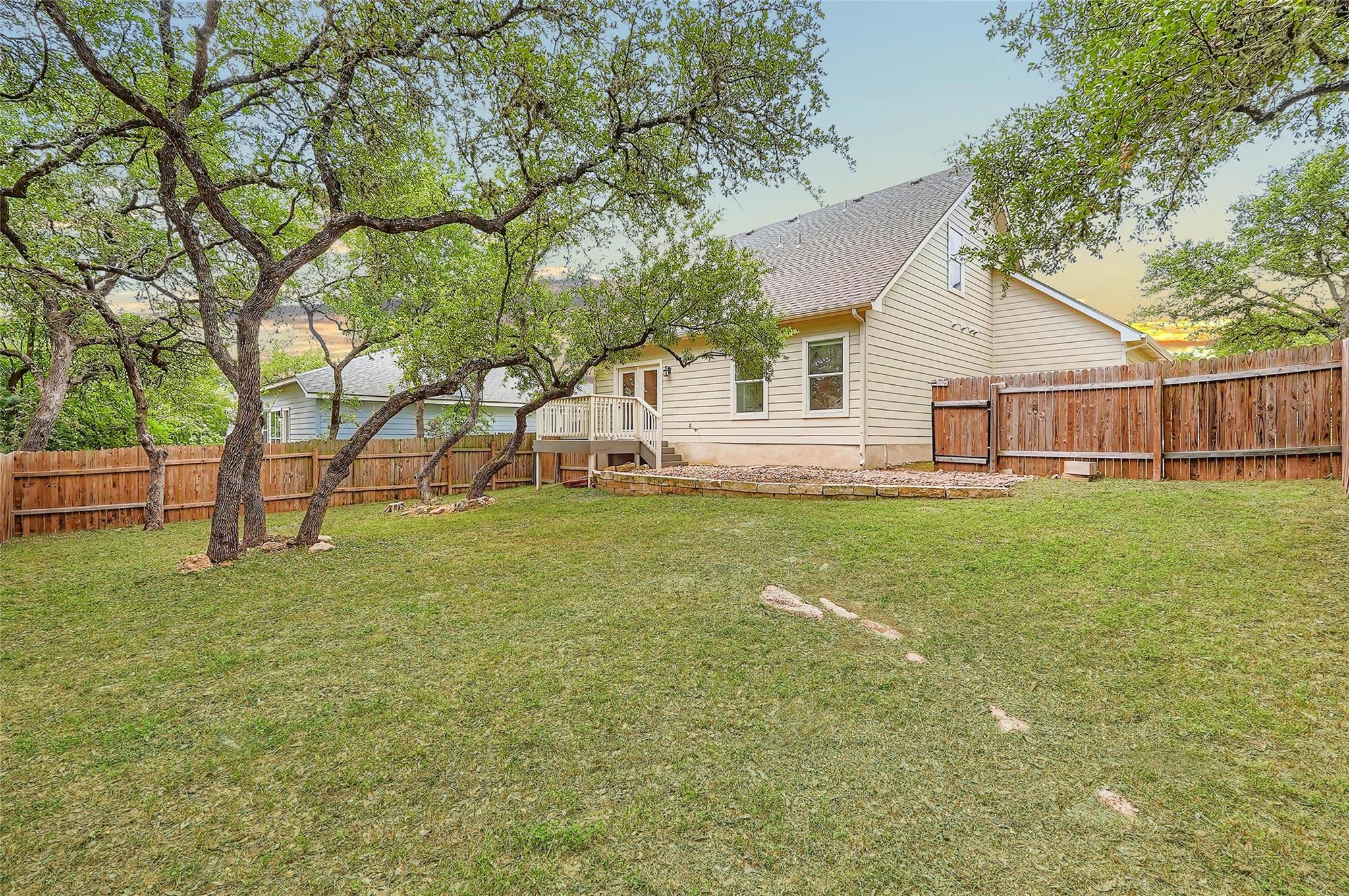 2033 Northview DR