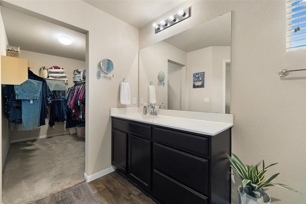 606 Comal RUN