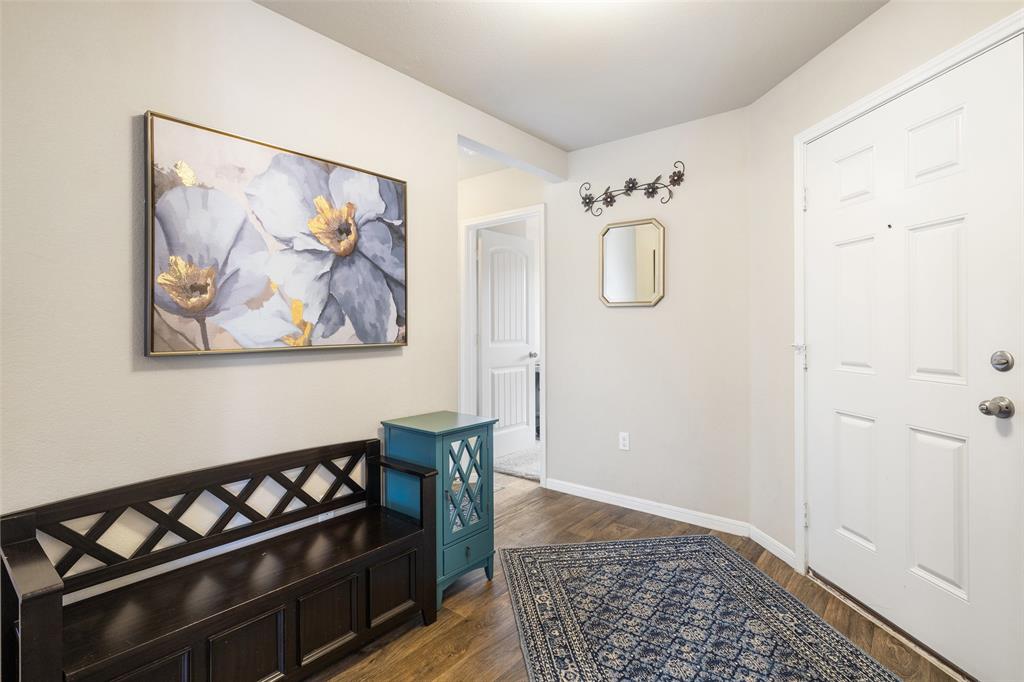 606 Comal RUN