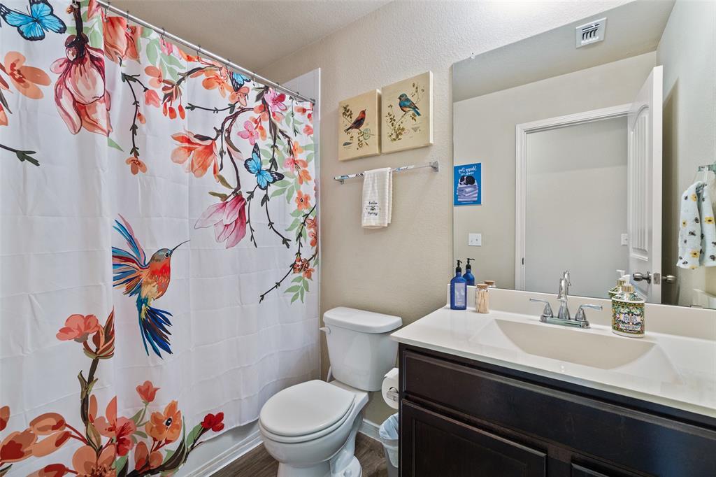 606 Comal RUN