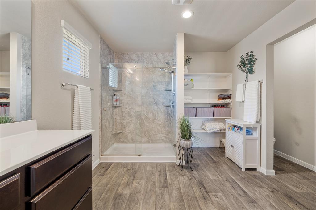 606 Comal RUN