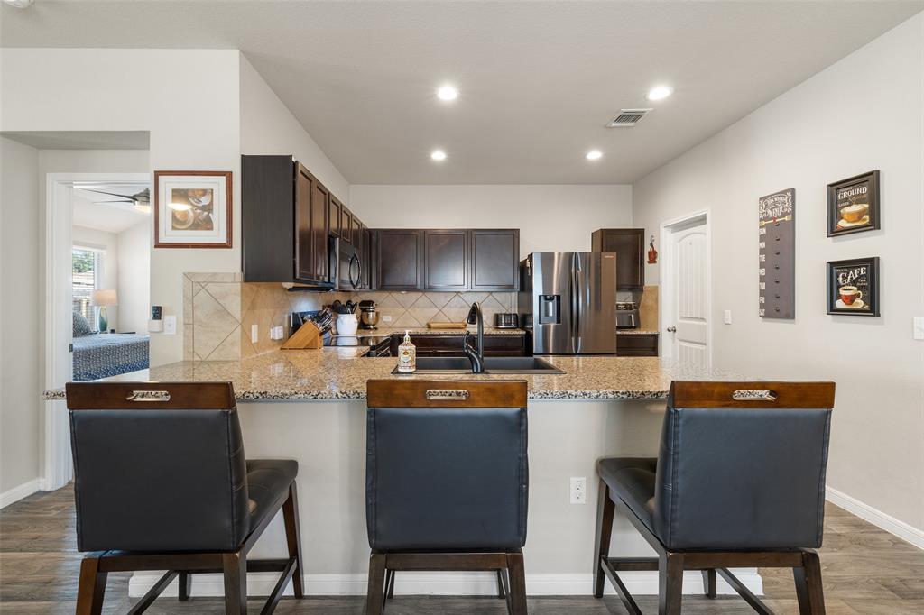 606 Comal RUN