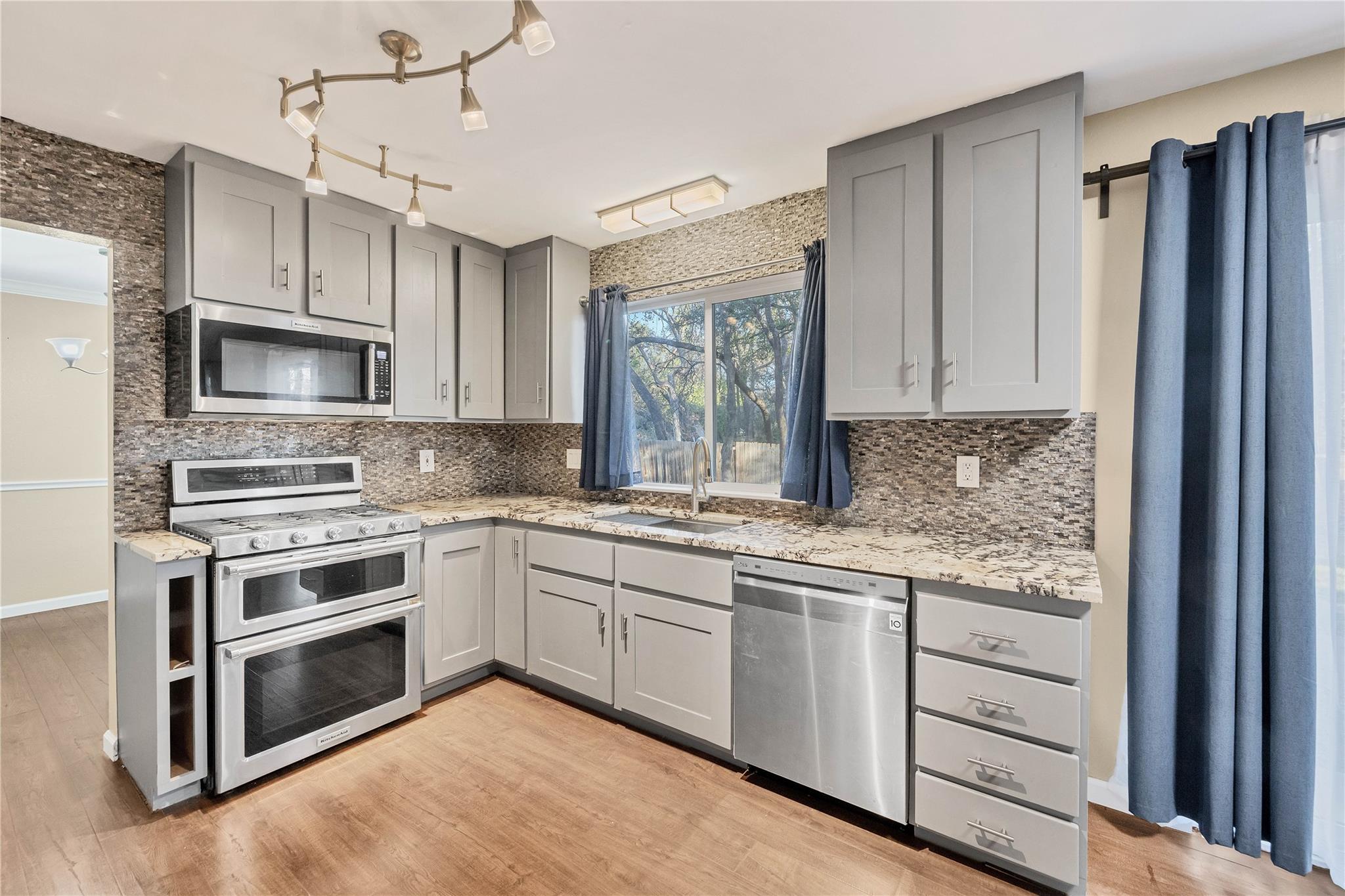 13233 Briar Hollow DR