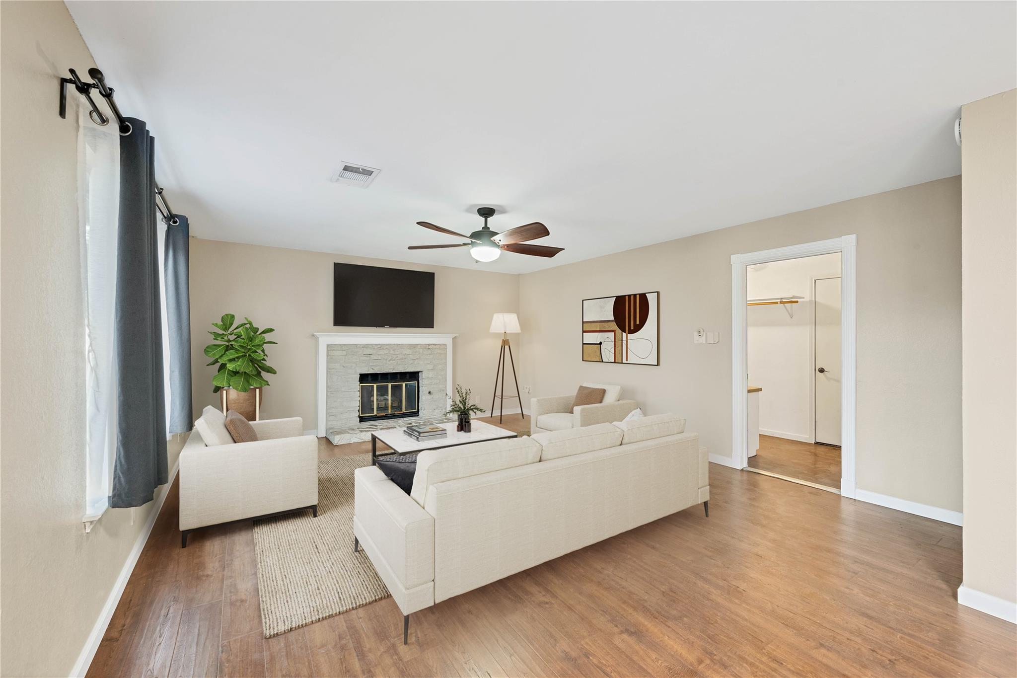 13233 Briar Hollow DR