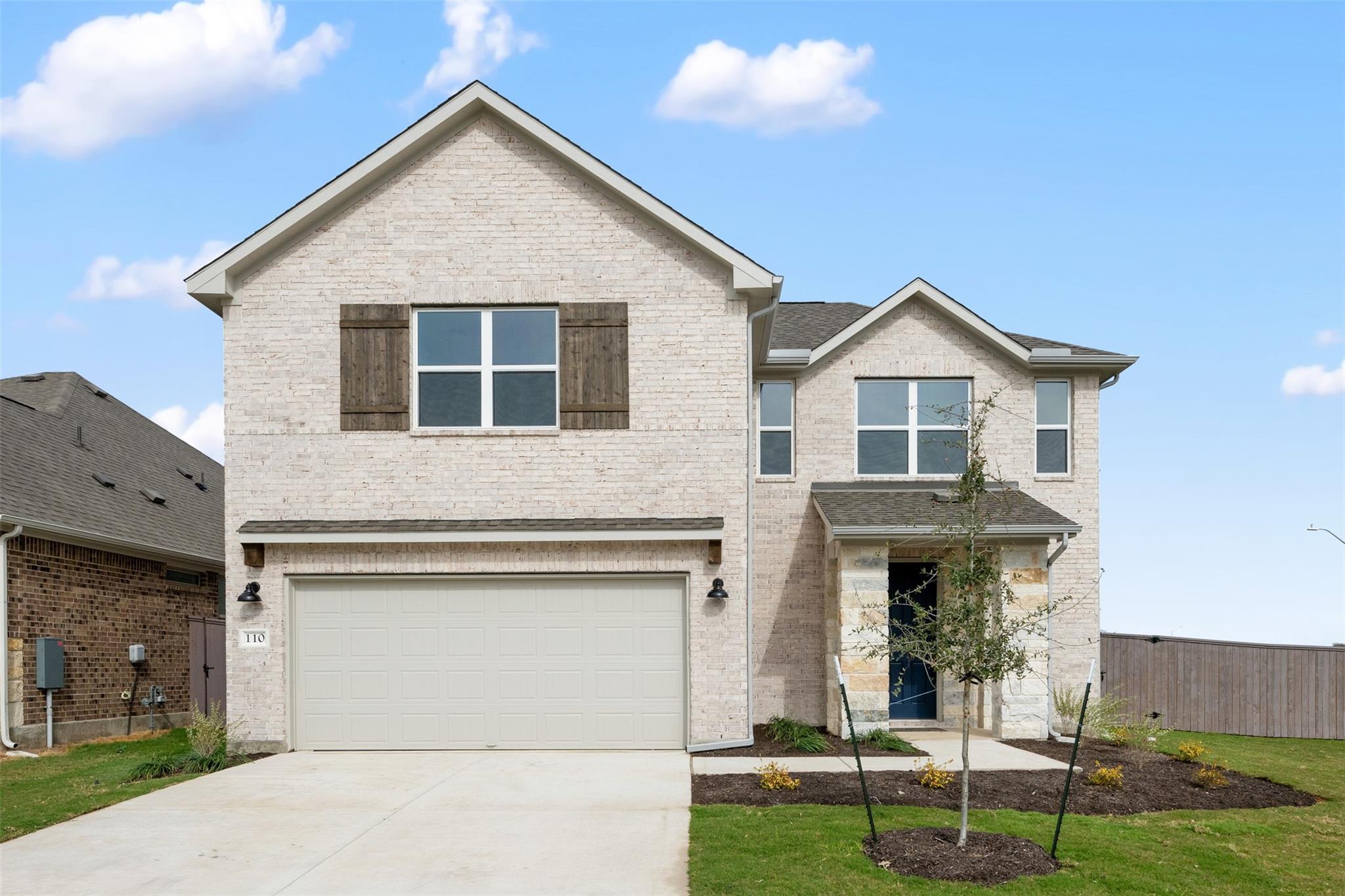 110 Golden Gate LN
