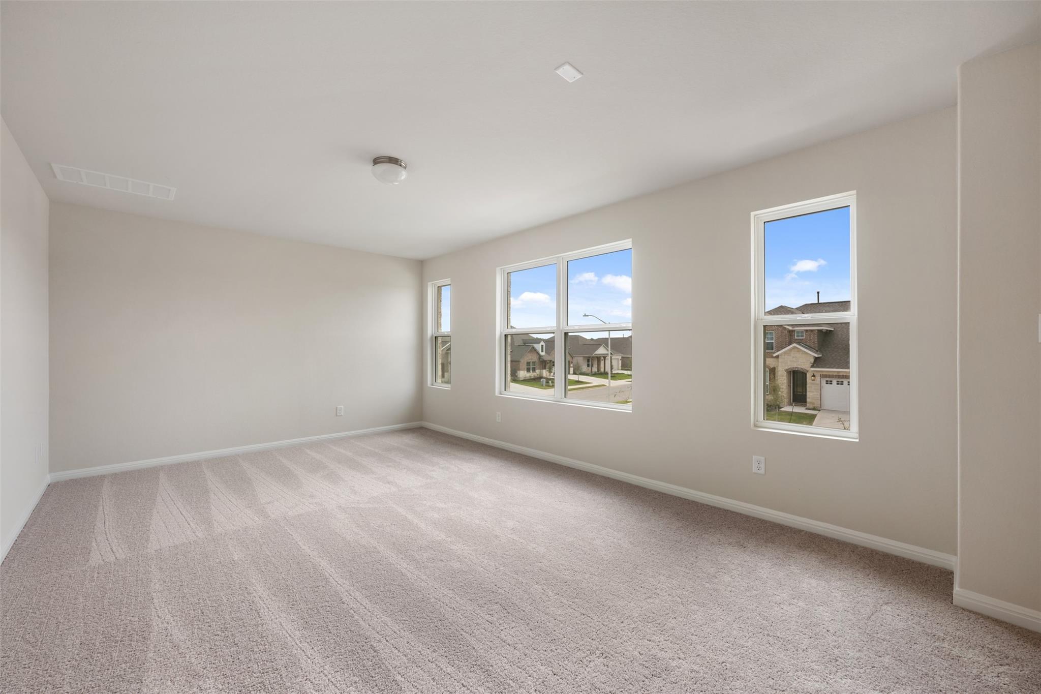 110 Golden Gate LN