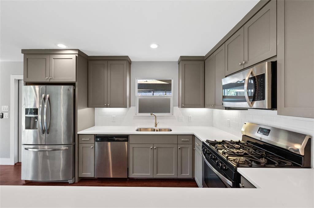 1305 Glenwood DR