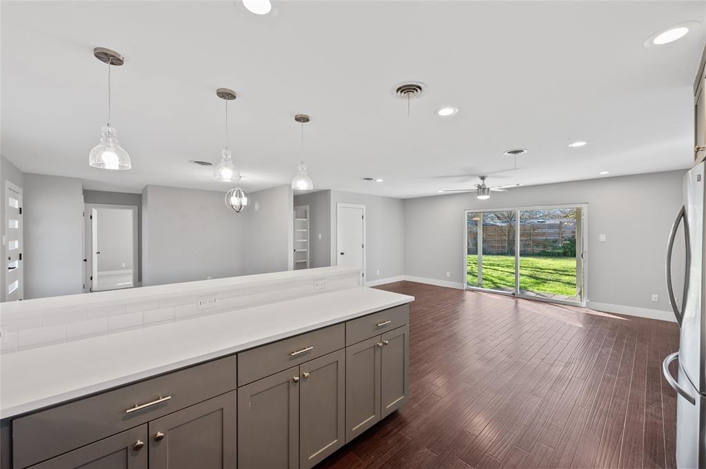 1305 Glenwood DR