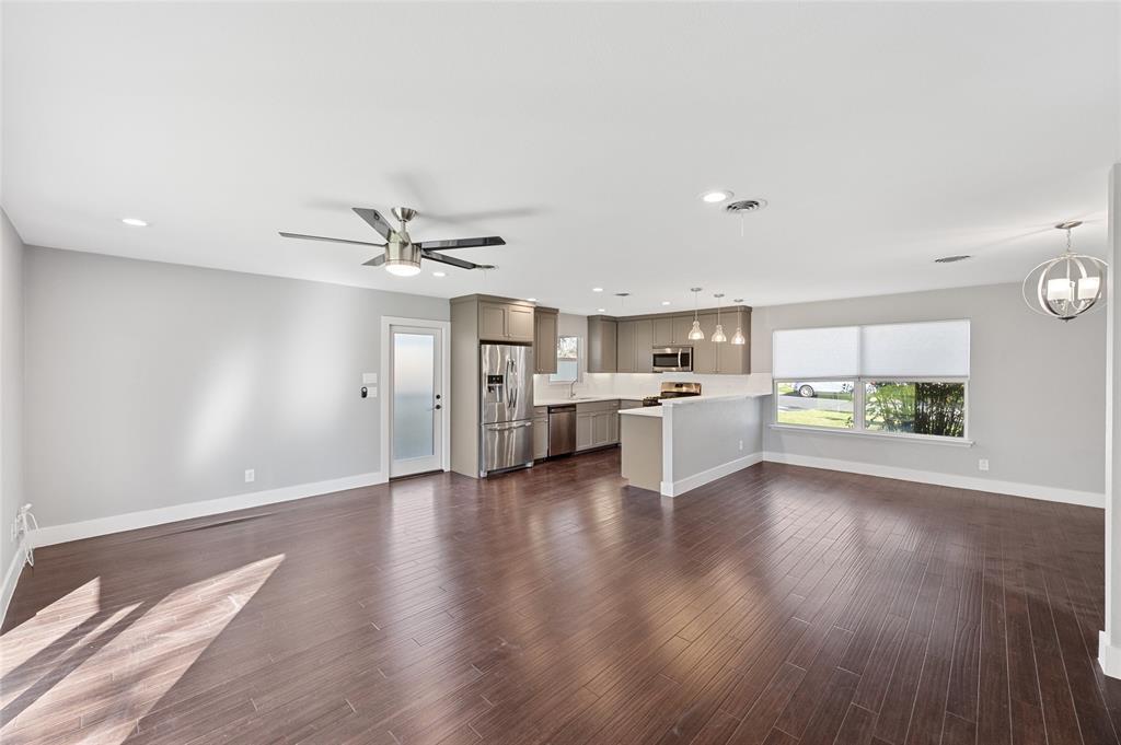 1305 Glenwood DR