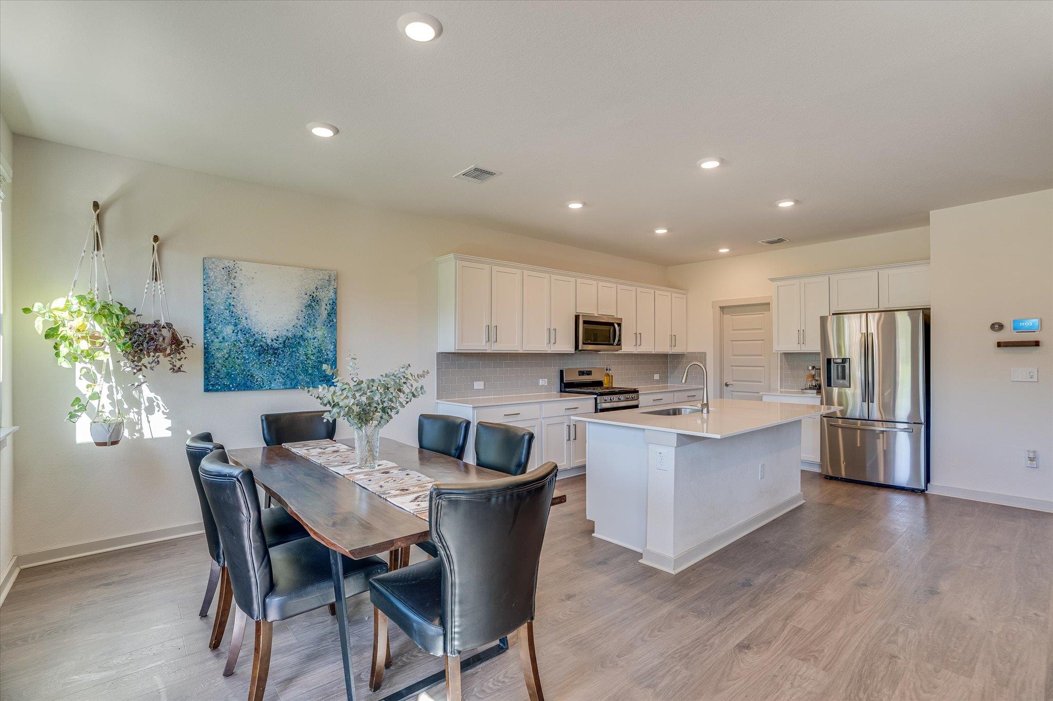 2405 Sisterdale LN