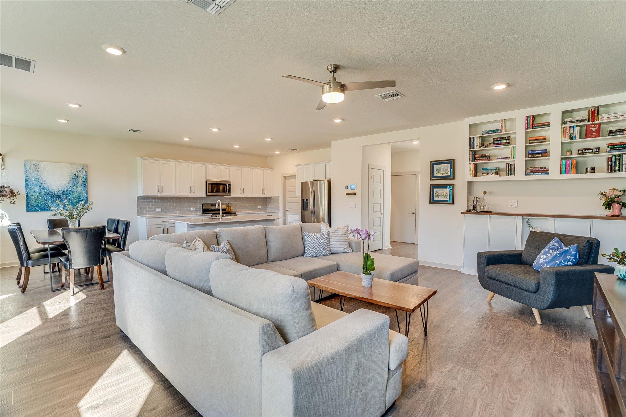 2405 Sisterdale LN