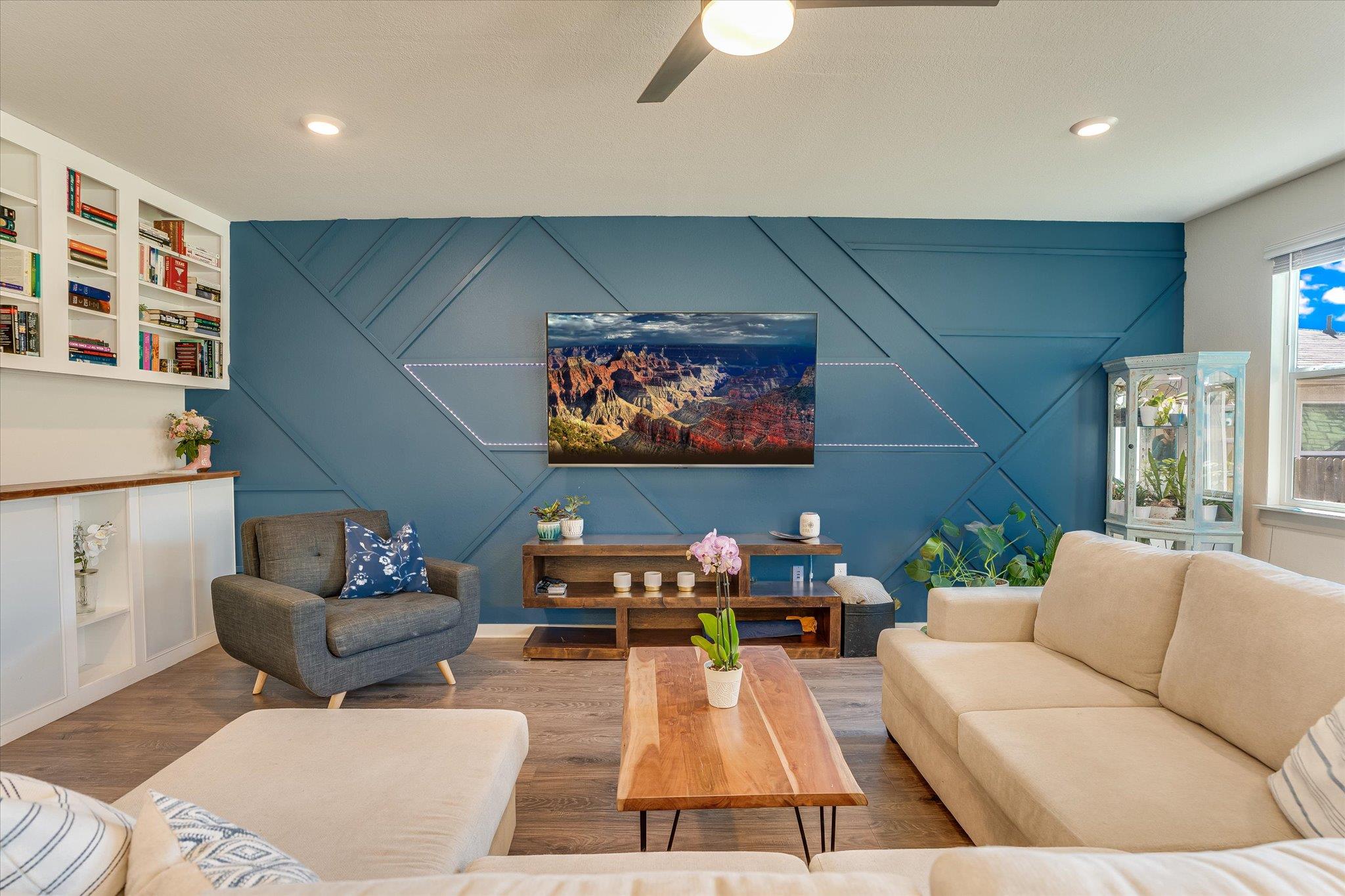 2405 Sisterdale LN