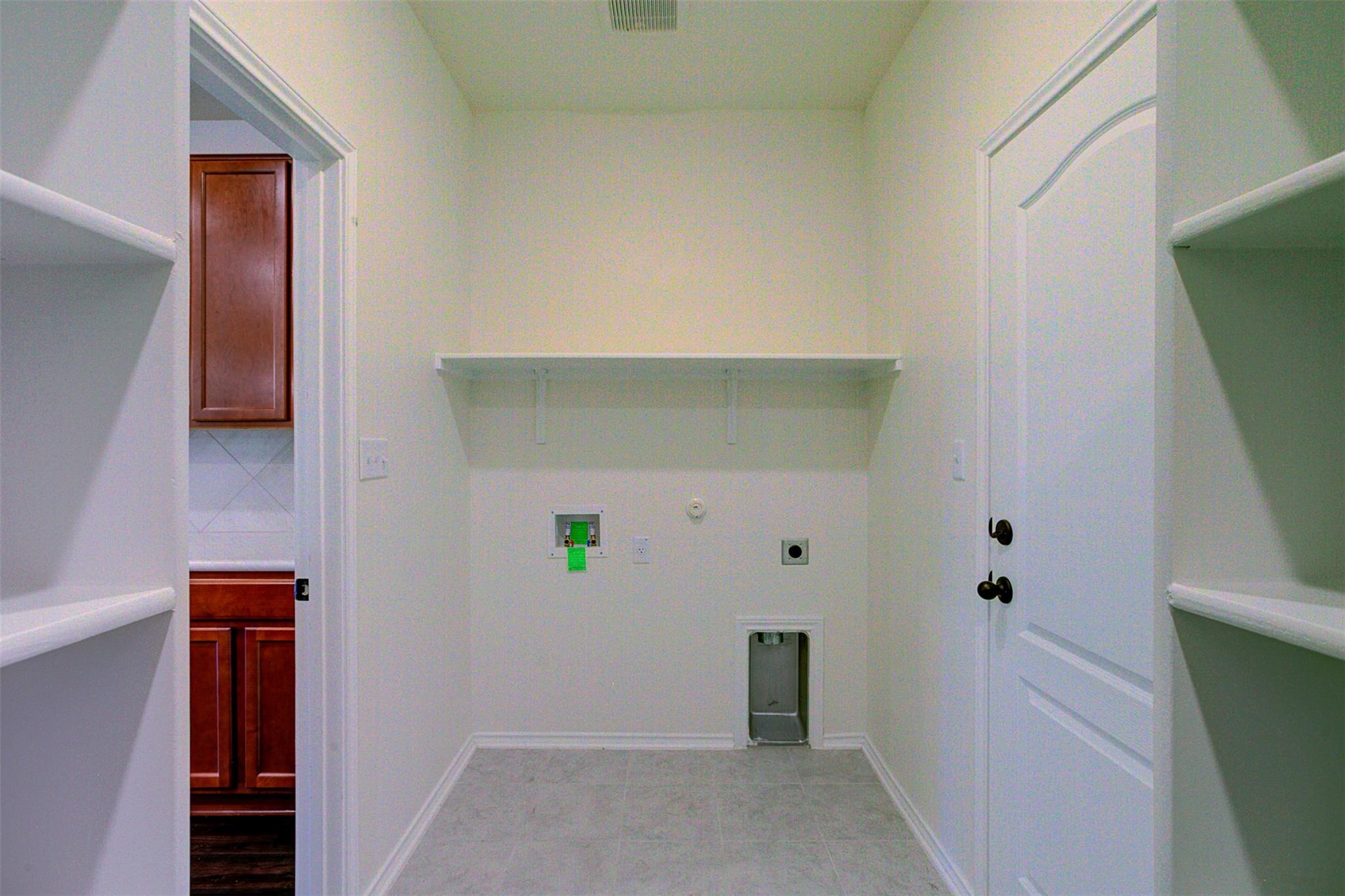 14116 Flawless Flora DR