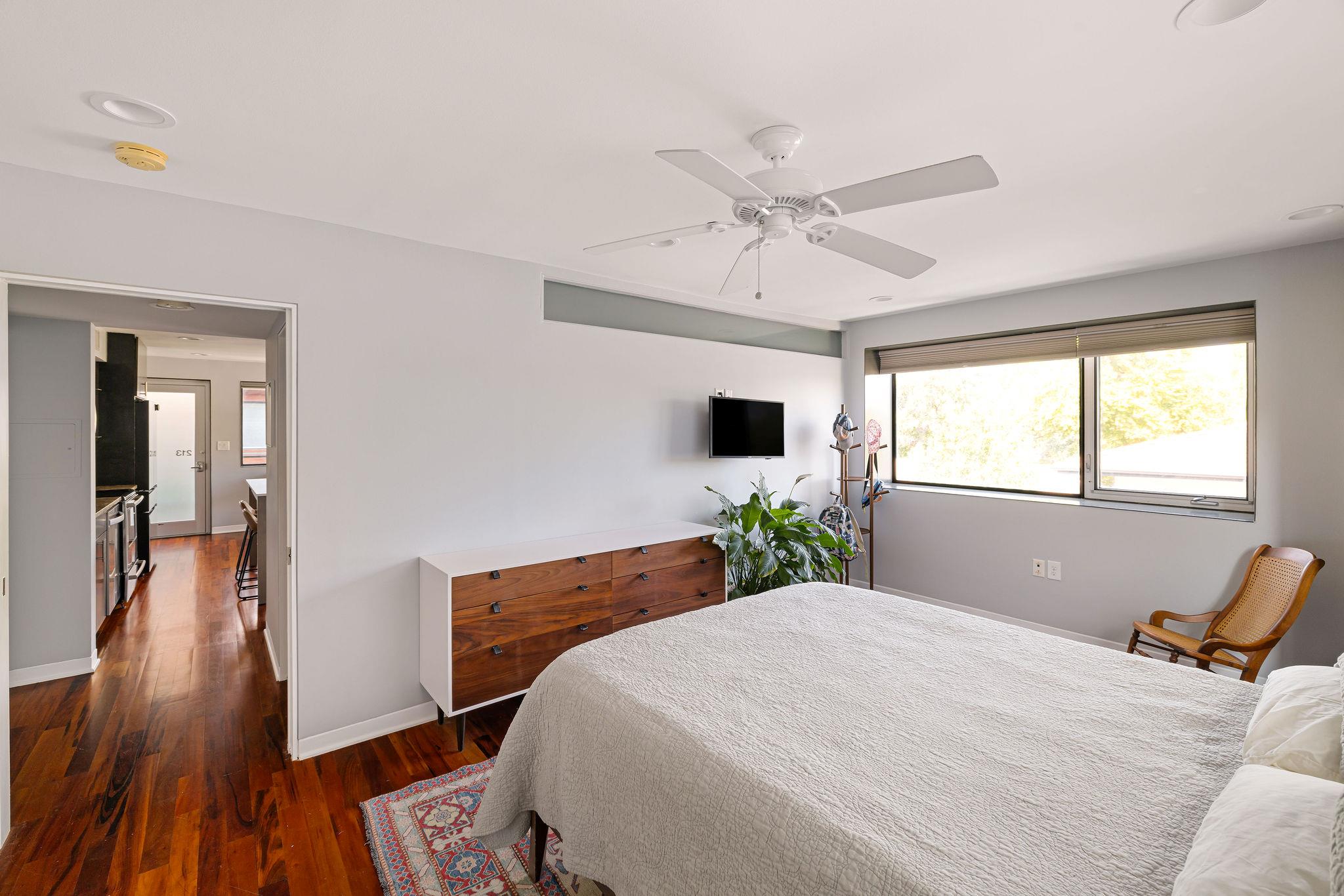 904 West Ave # 213