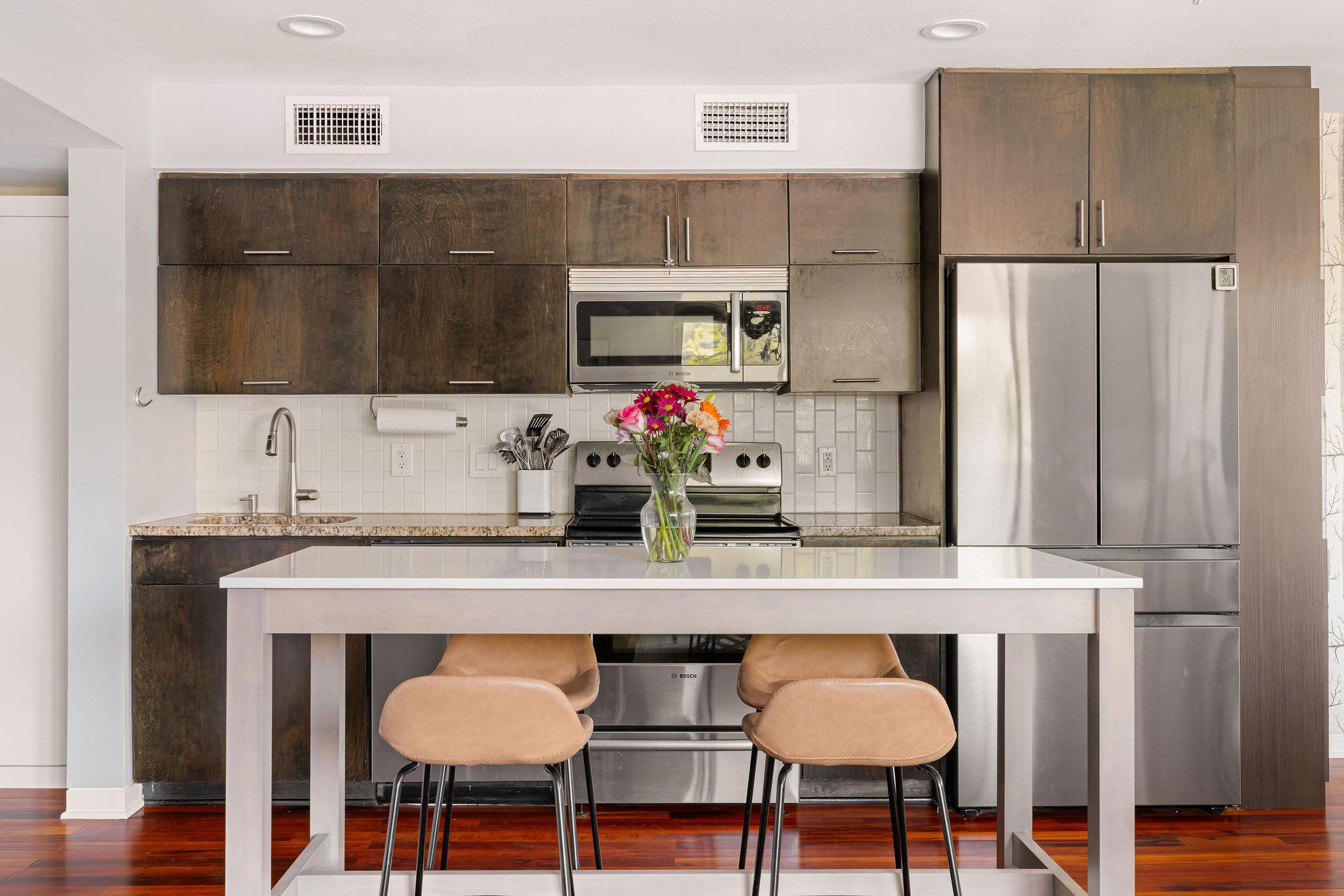 904 West Ave # 213