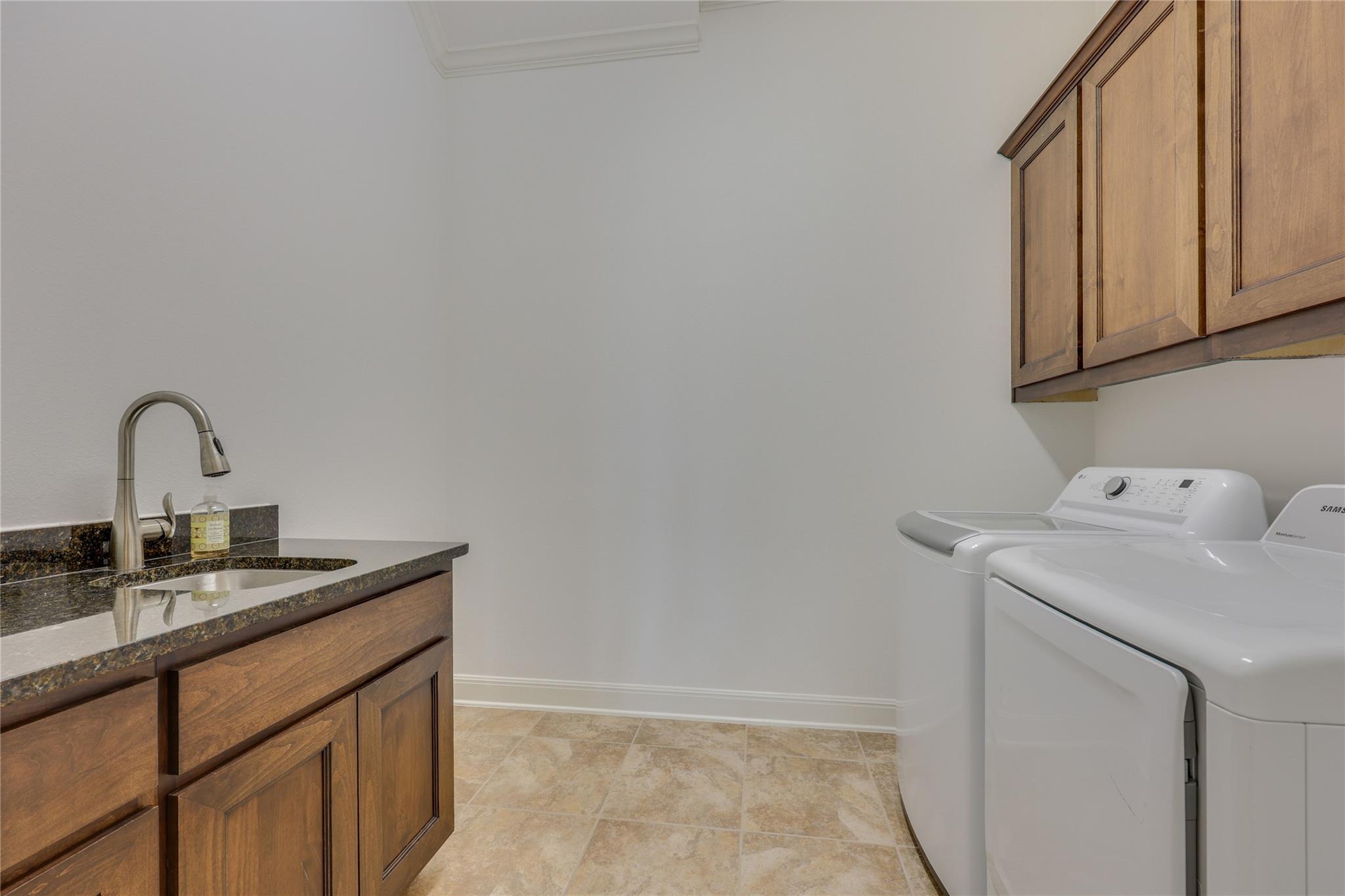 2210 University Club DR # 10A