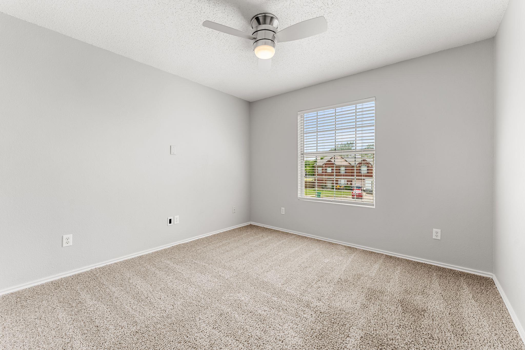 1303 Julies WALK
