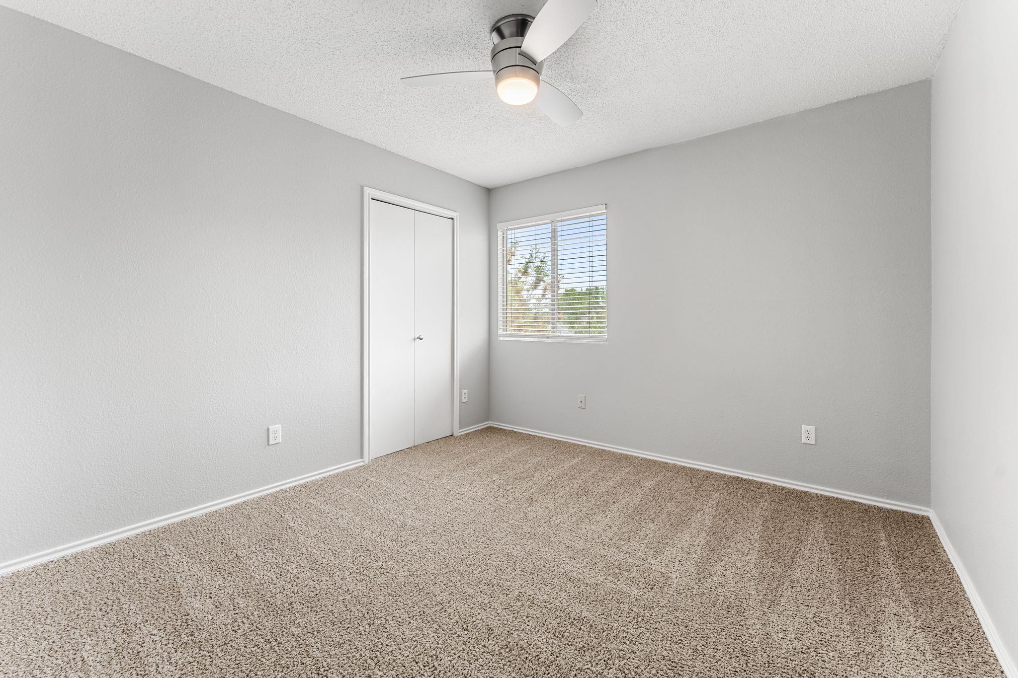 1303 Julies WALK