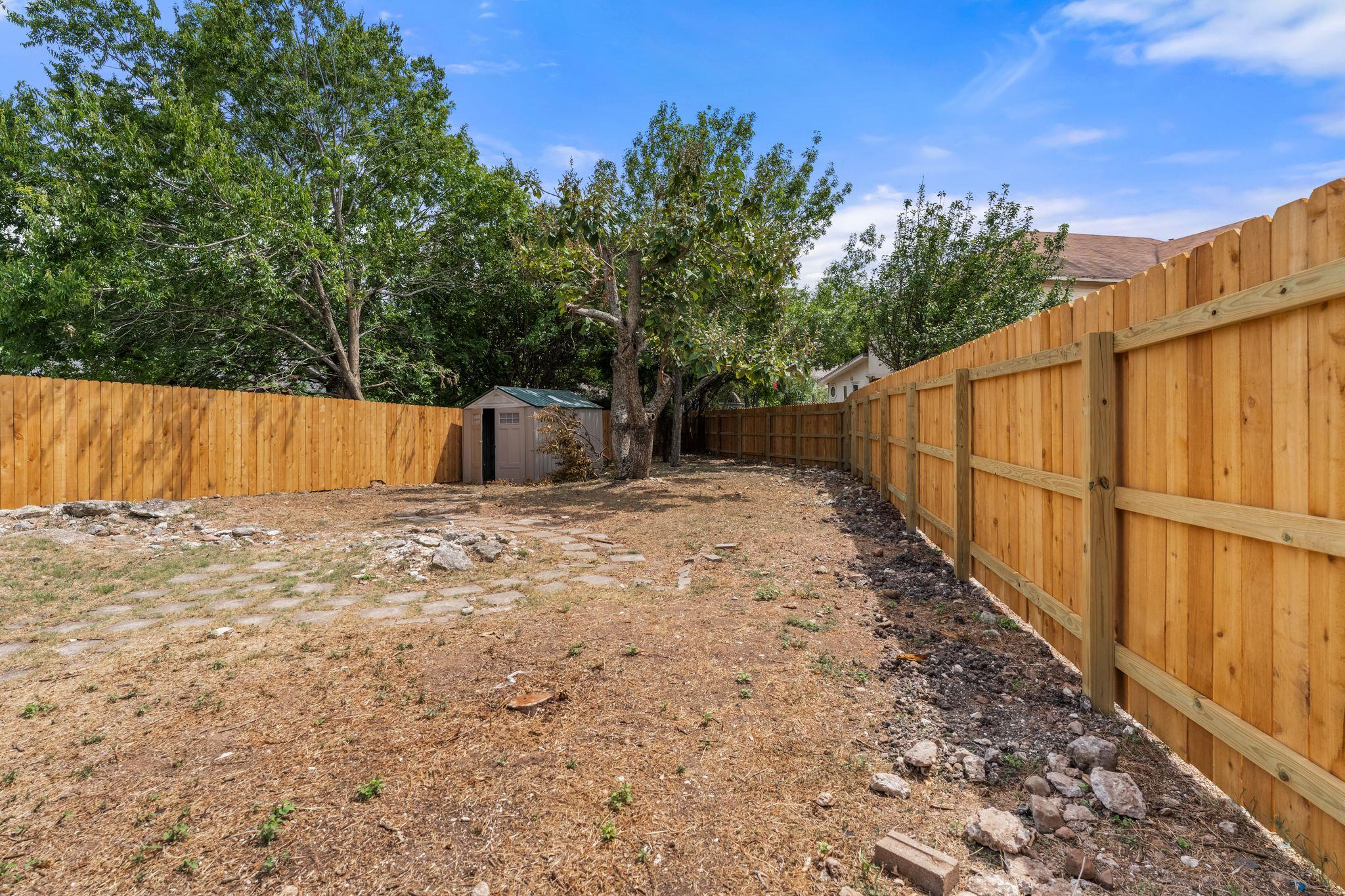 1303 Julies WALK