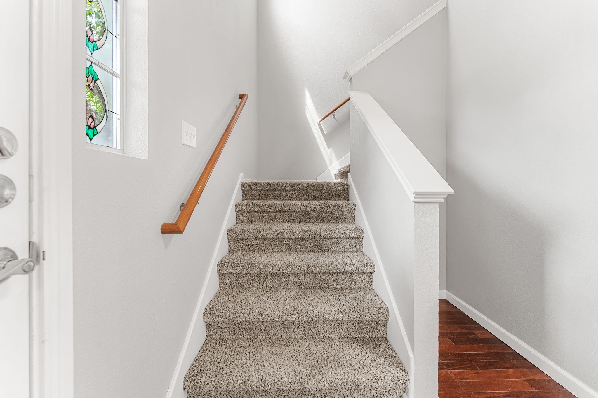 1303 Julies WALK